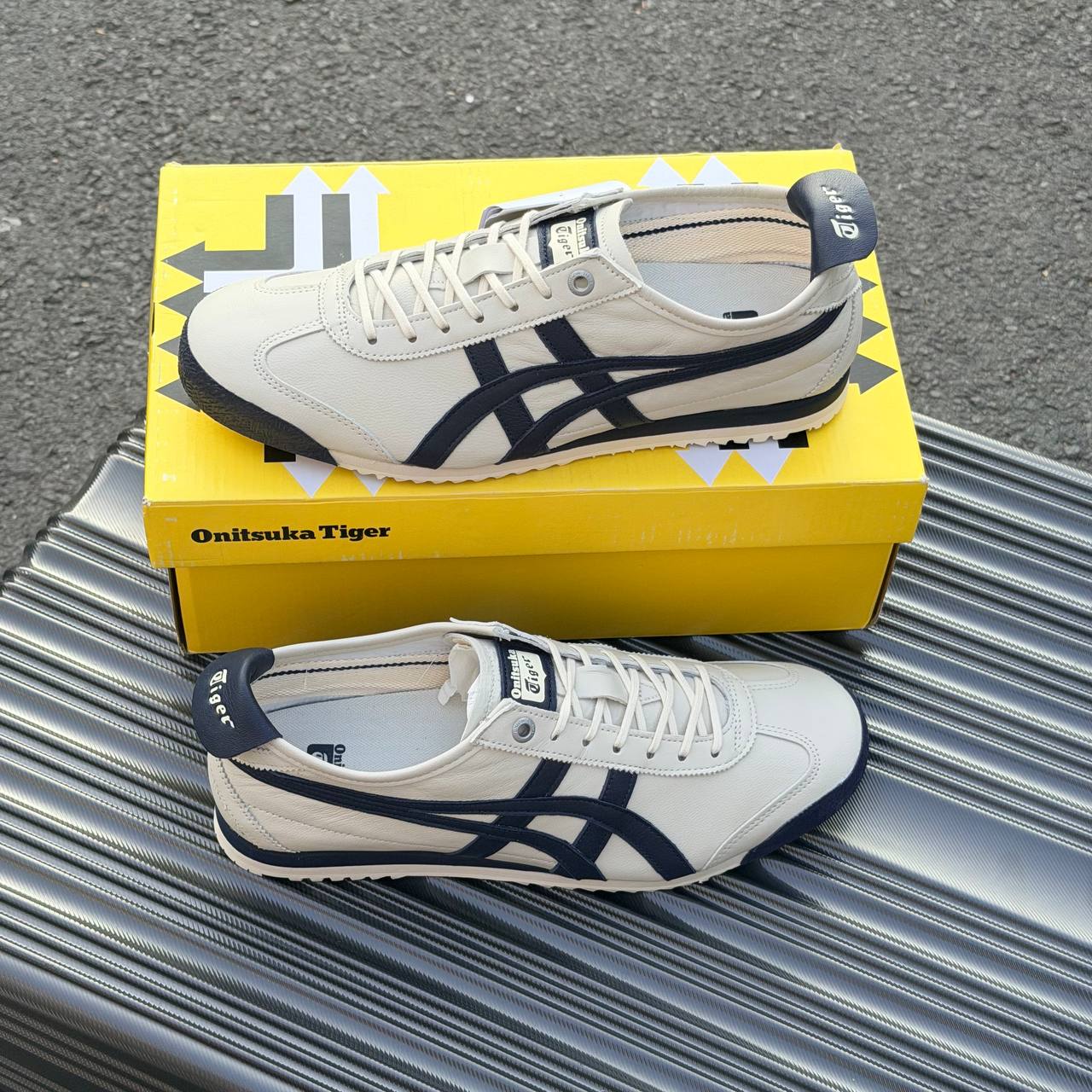 Giày Onitsuka Tiger Mexico 66 SD 'Birch Peacoat