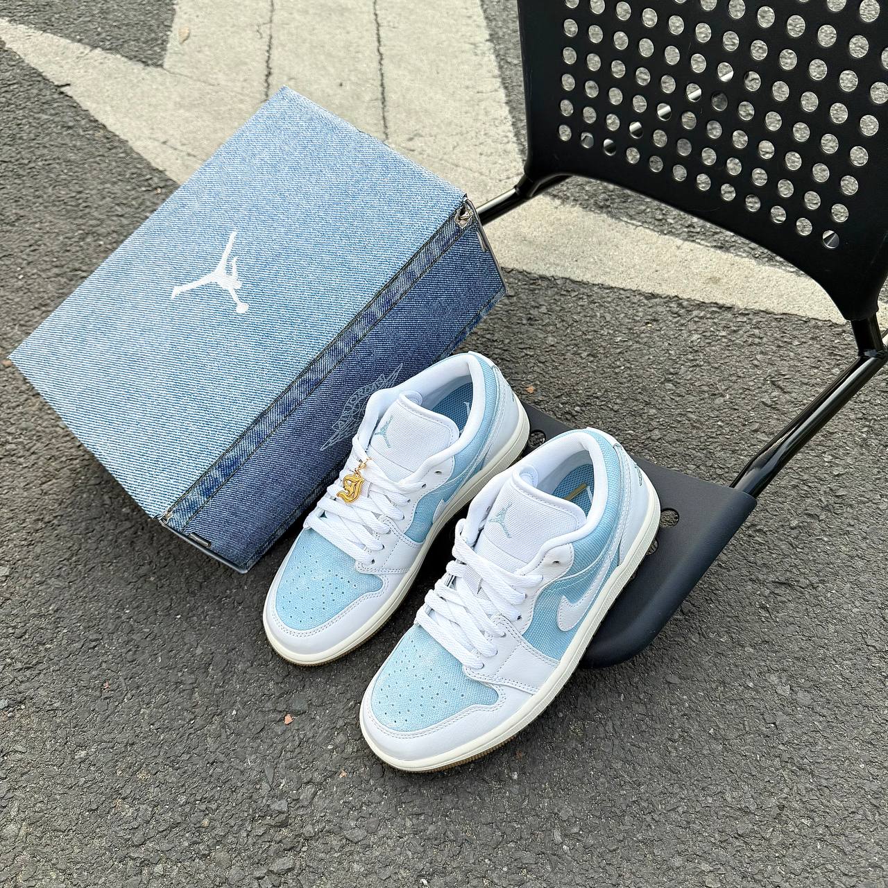 Giày Air Jordan 1 Low SE ‘Worn Blue’ HQ2004-400