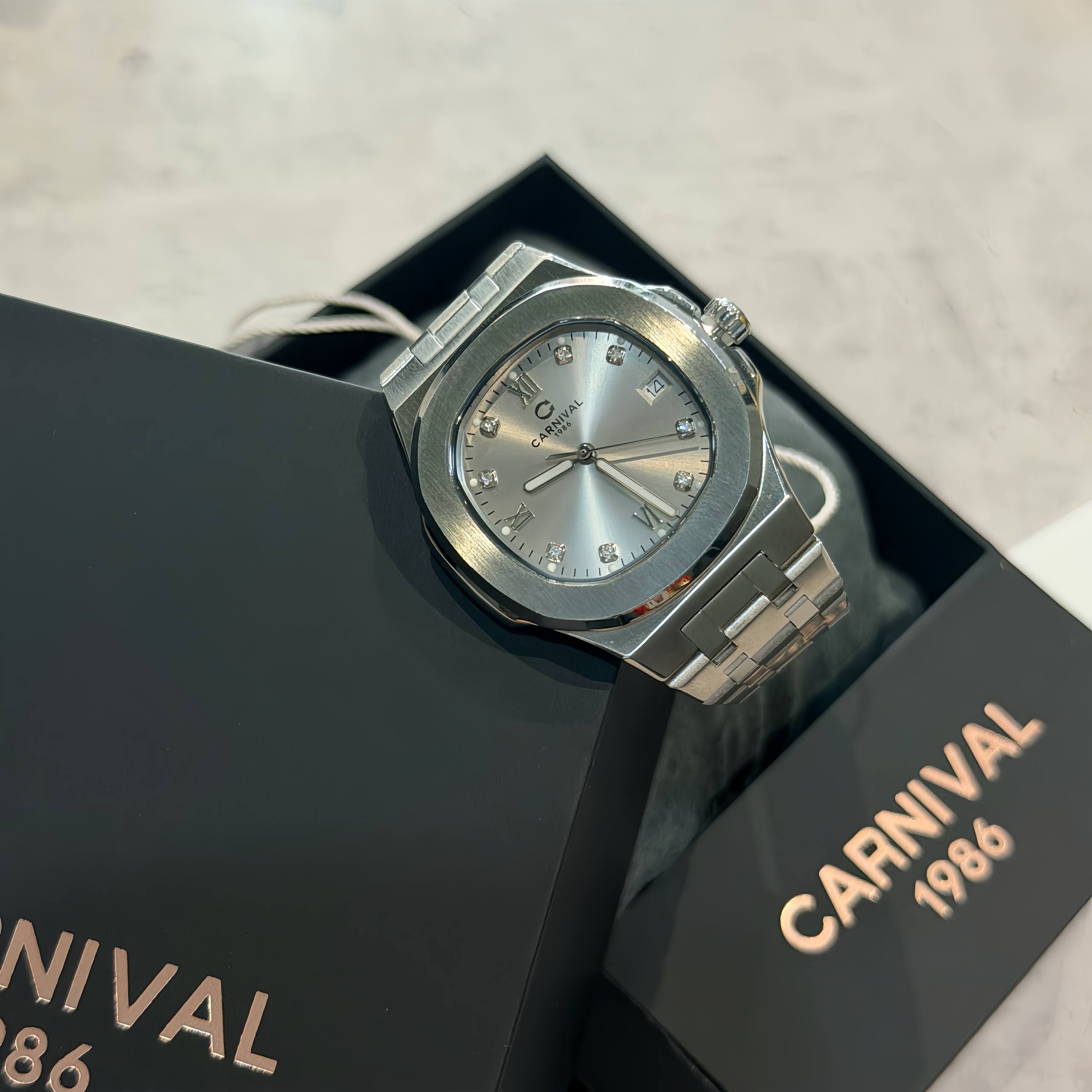 ĐỒNG HỒ Nữ Carnival 8160L -- 28mm