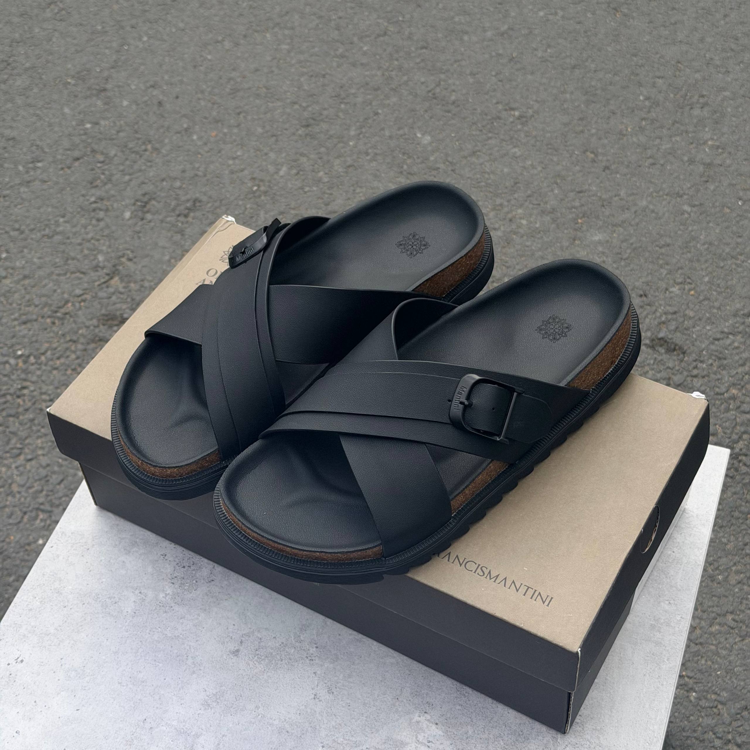 Dép Francis Mantini Velar Crossover Sandal Black