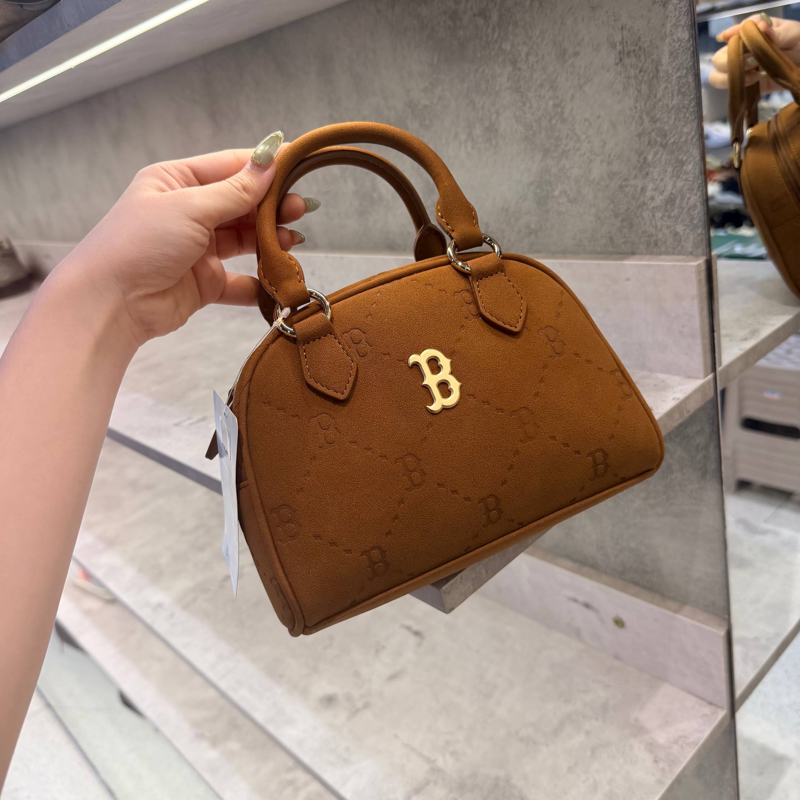 Túi MLB Diamond Monogram Boston Red Sox Crossbody Bag 7ACRMDA5N-43BRS