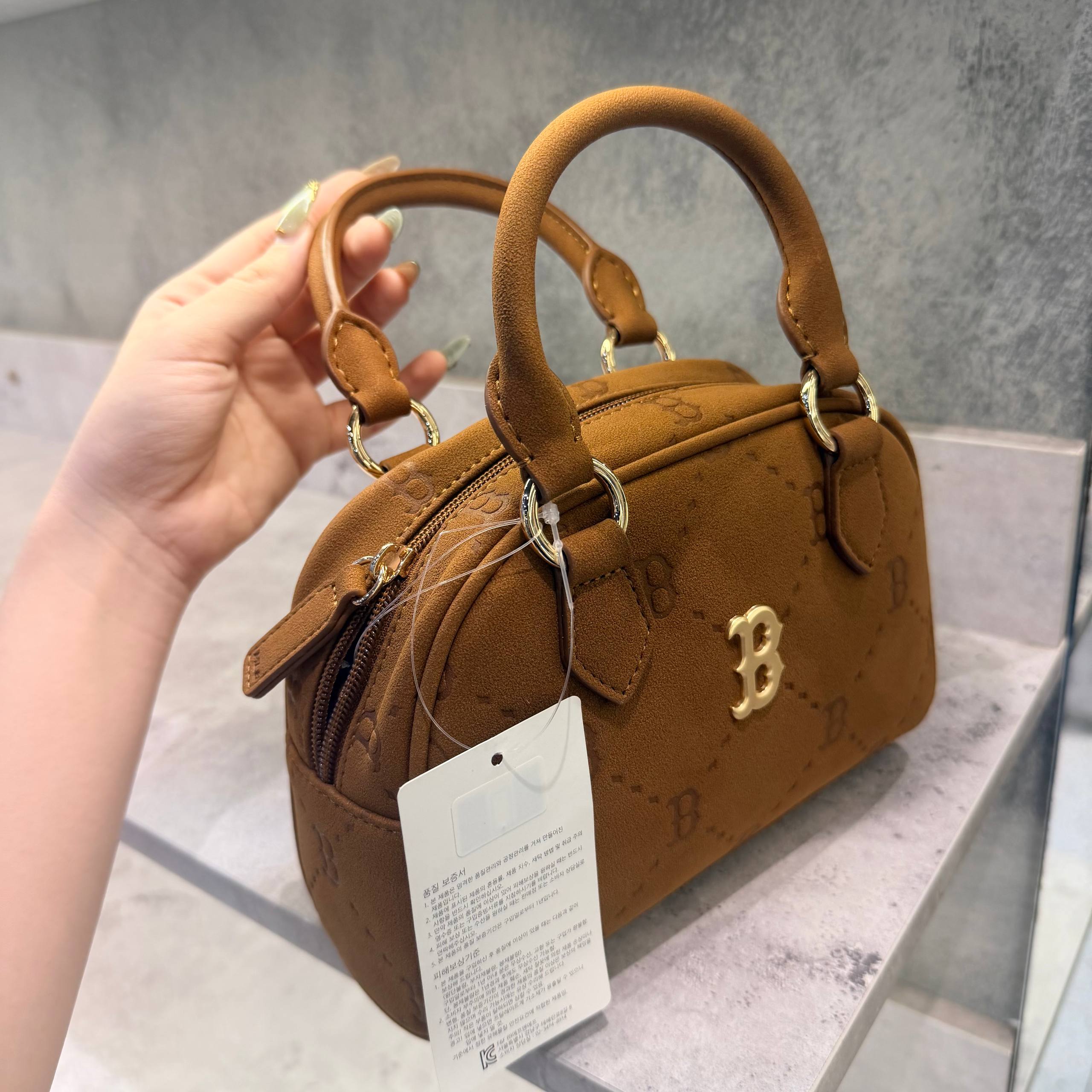 Túi MLB Diamond Monogram Boston Red Sox Crossbody Bag 7ACRMDA5N-43BRS