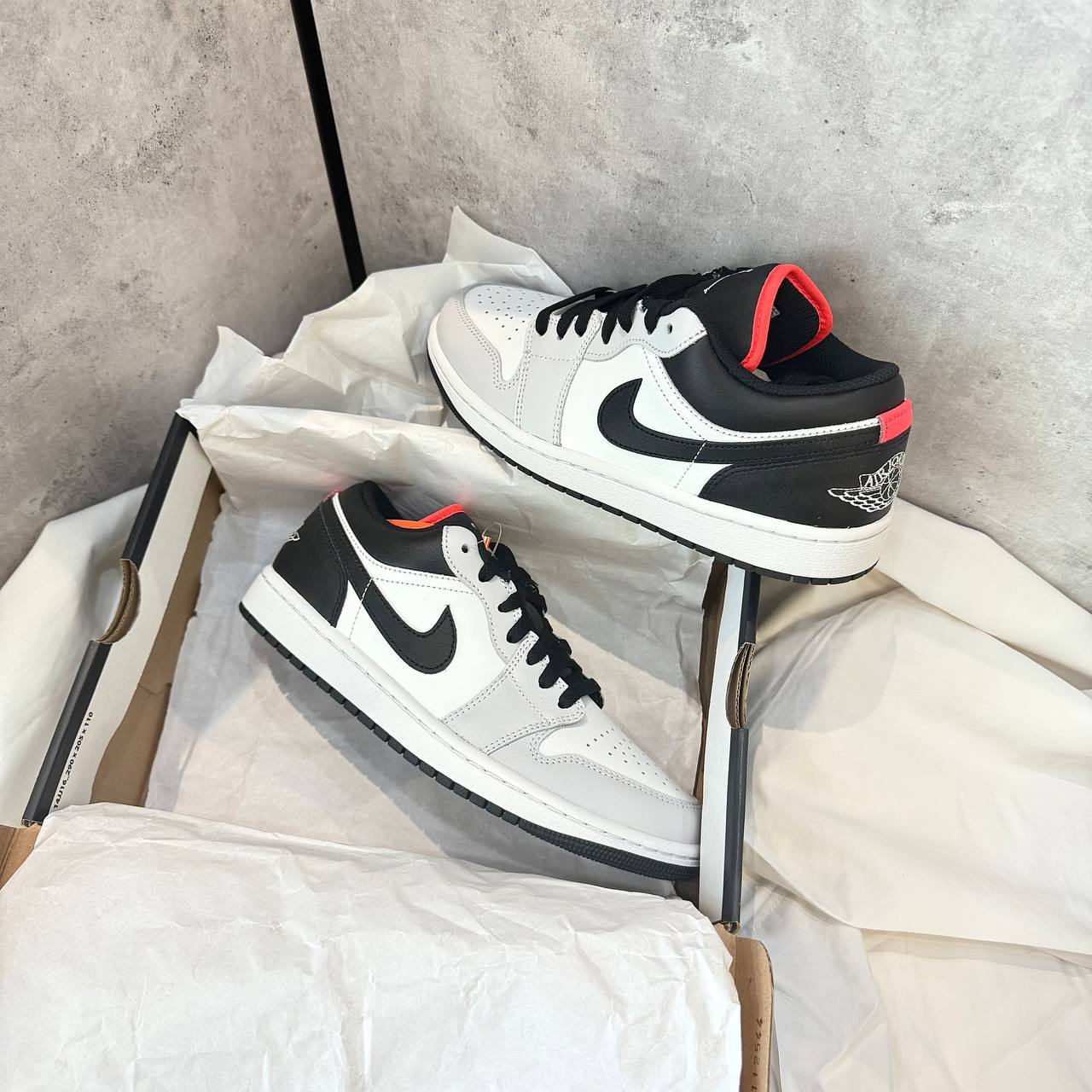 Giày Jordan 1 Low Neutral Grey Summit White | 553558-045 |