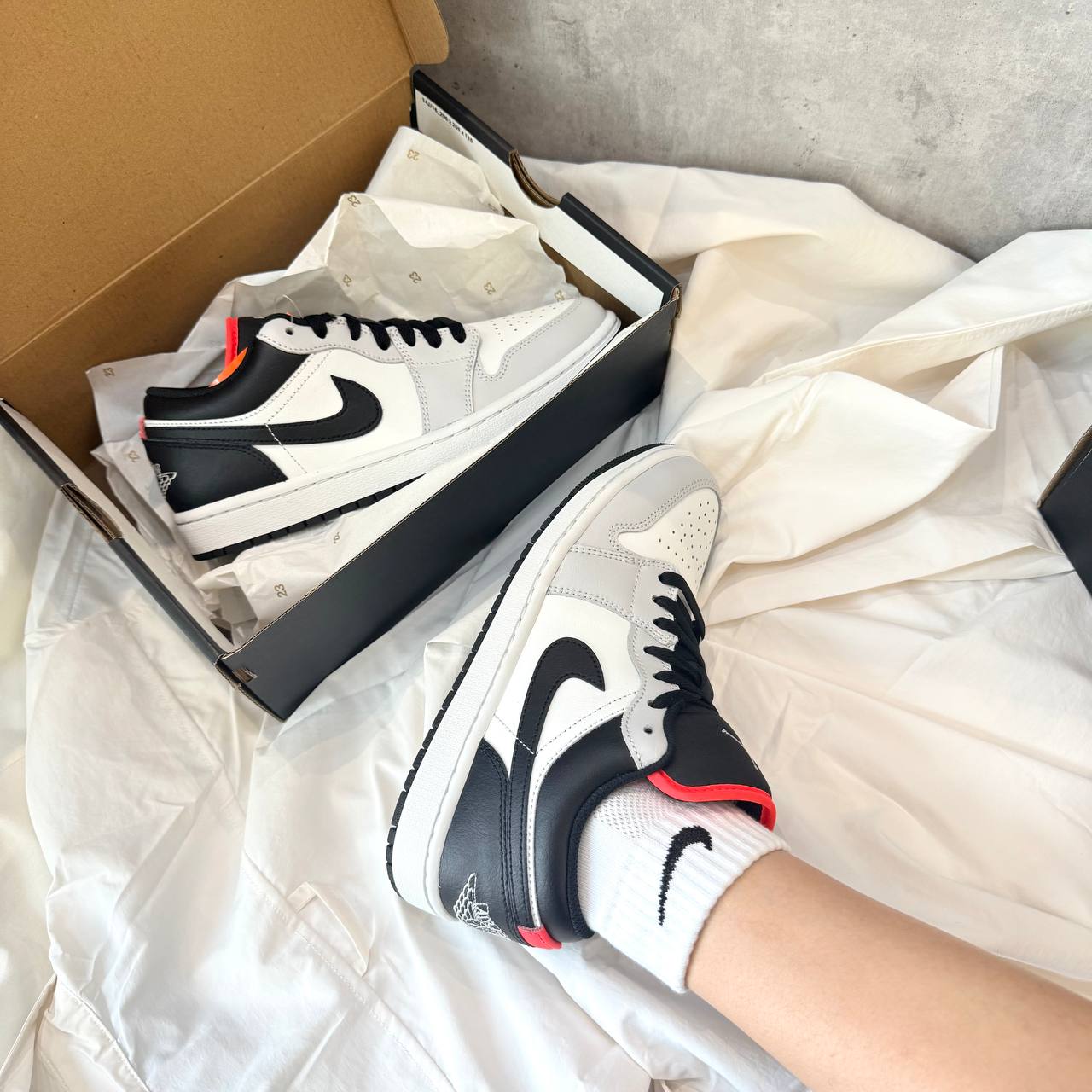 Giày Jordan 1 Low Neutral Grey Summit White | 553558-045 |