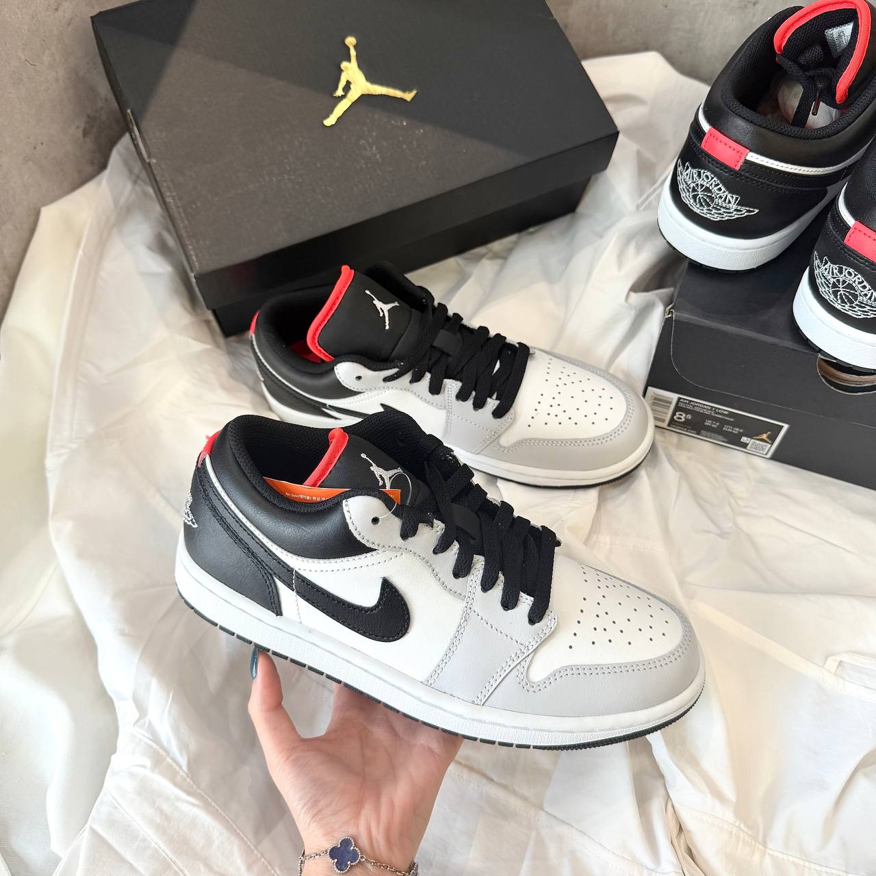 Giày Jordan 1 Low Neutral Grey Summit White | 553558-045 |