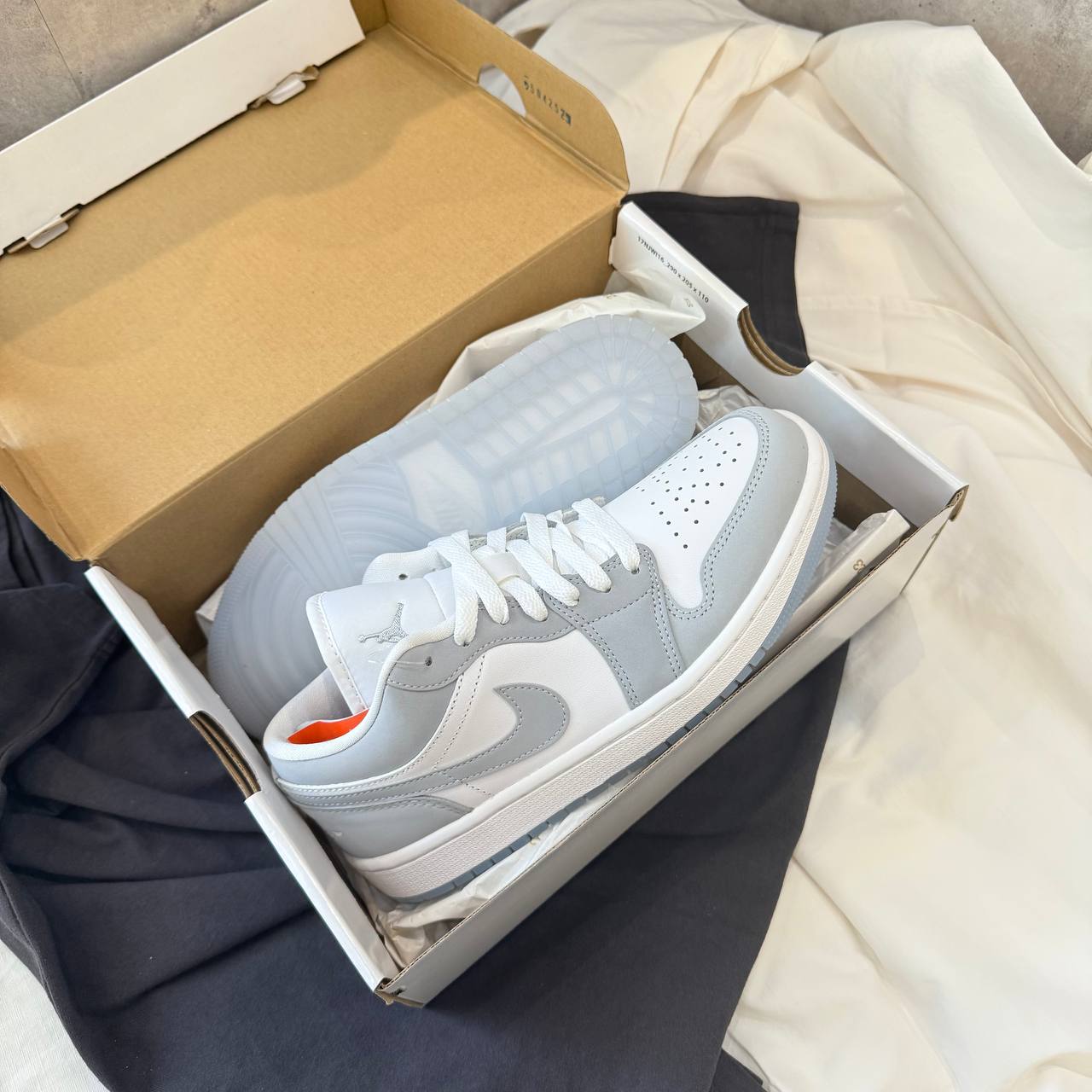 Giày Nike Air Jordan 1 Low White/Grey **[O] [DC0774 105]