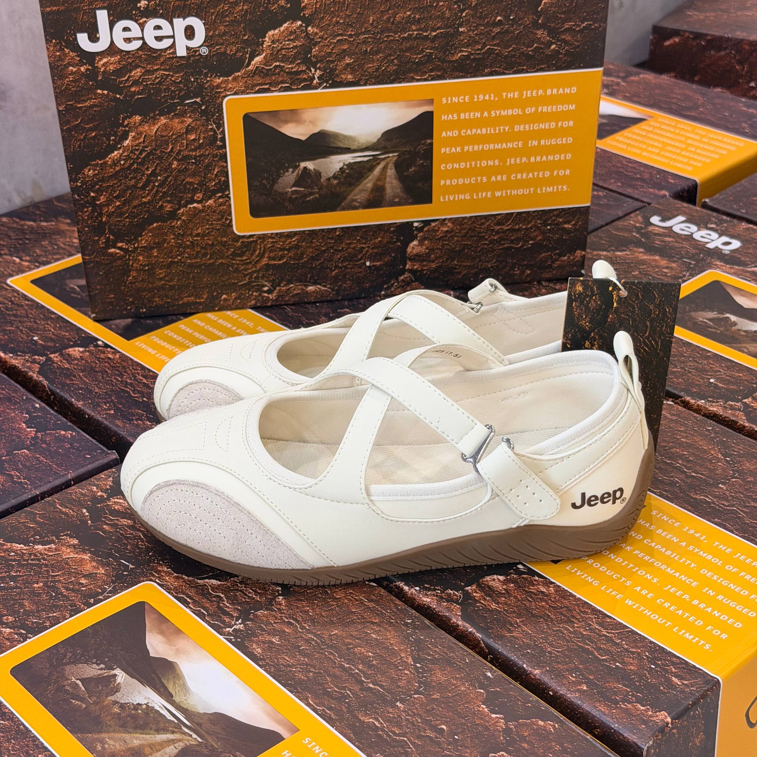 Giày Jeep Vintage Mary Jane Toe Ballet White-Grey P661W13310