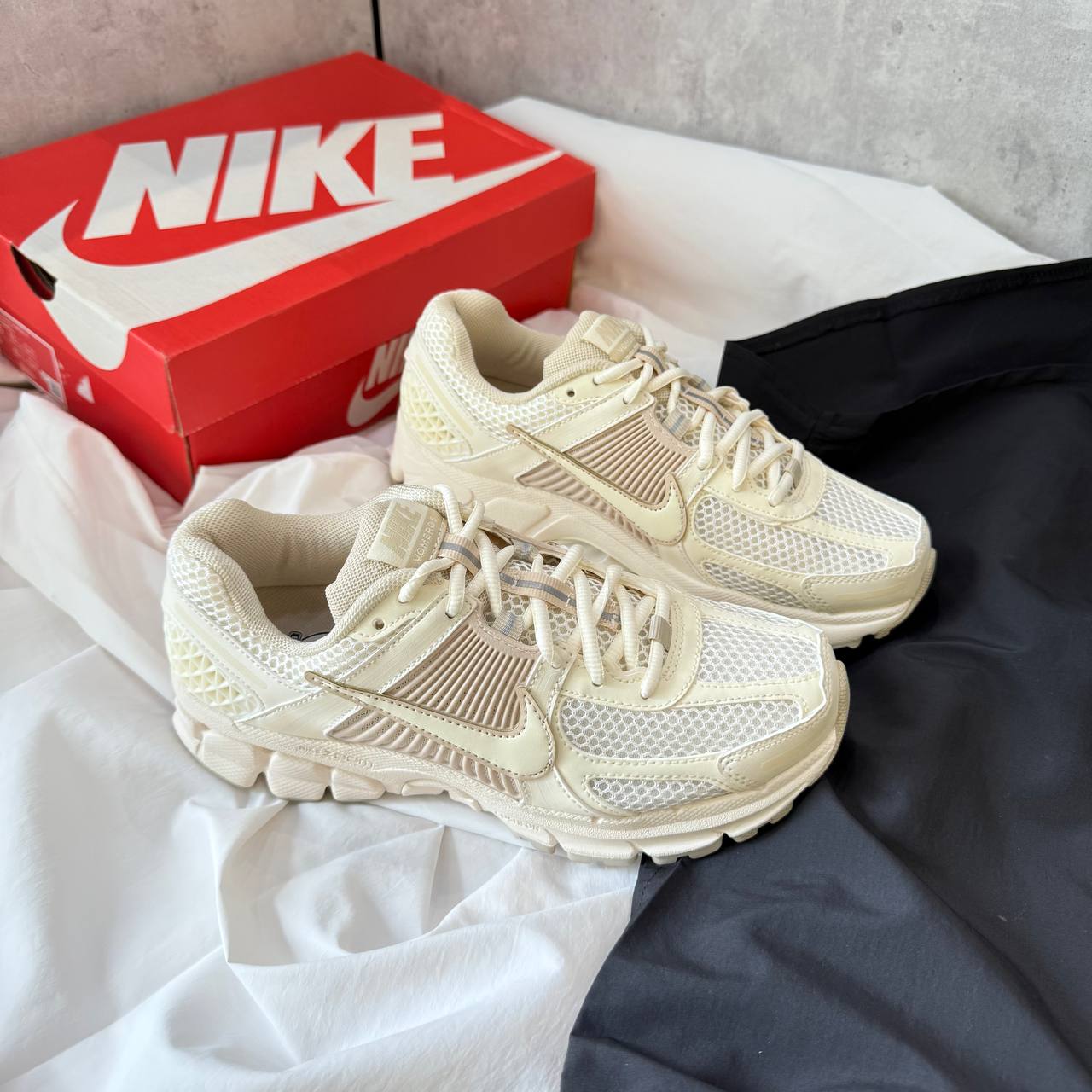 Giày Nike Zoom Vomero 5 'Sail Light Orewood Brown' [HF6998-101]