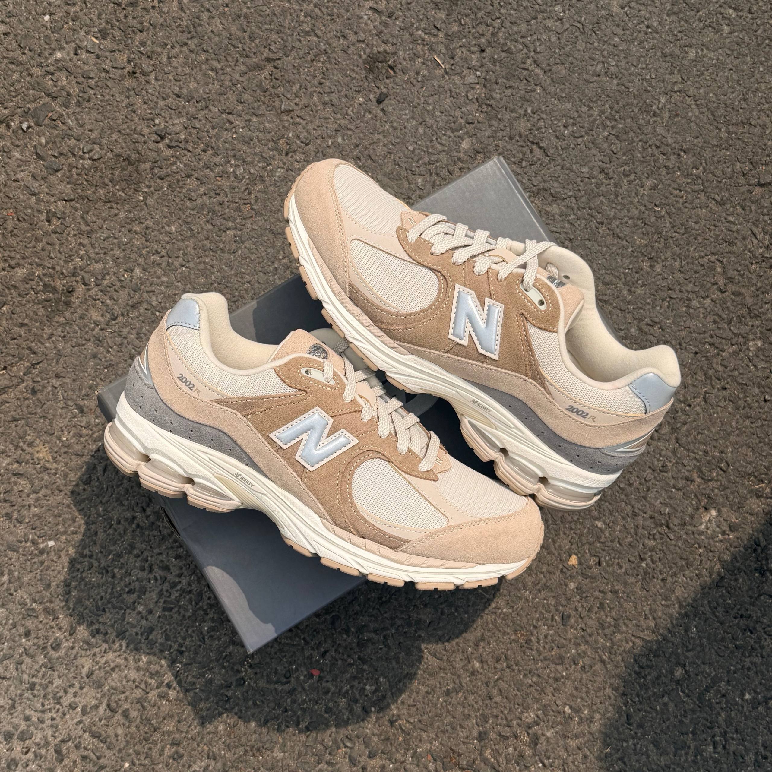 Giày New Balance 2002r Driftwood/Sandstone [M2002RSI]