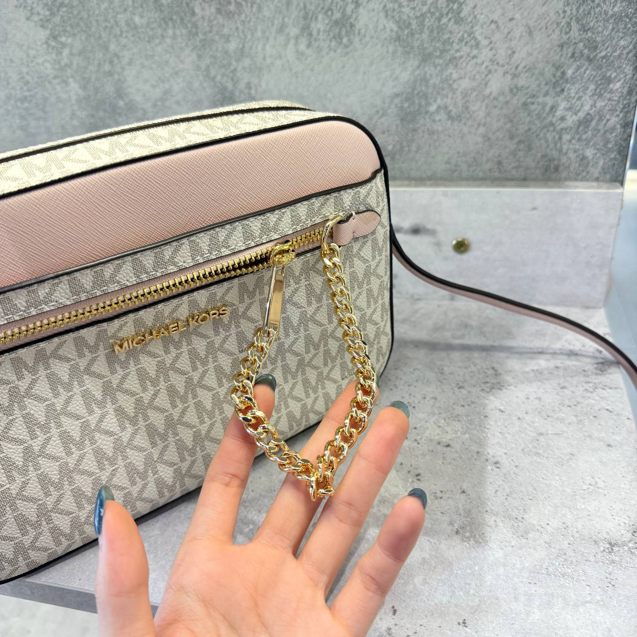 Túi Đeo Chéo Michael Kors MK Jet Set Large Logo Crossbody Bag