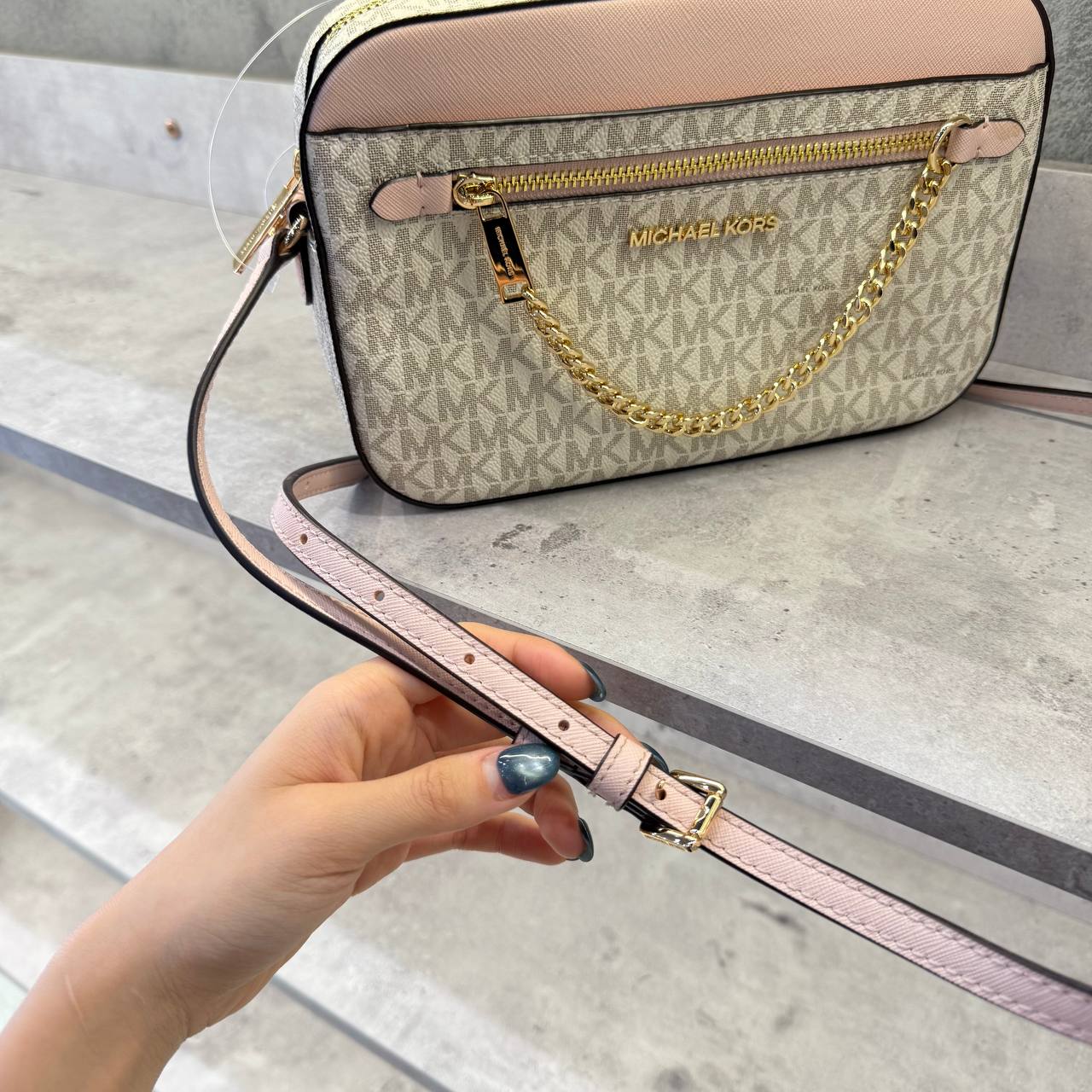 Túi Đeo Chéo Michael Kors MK Jet Set Large Logo Crossbody Bag