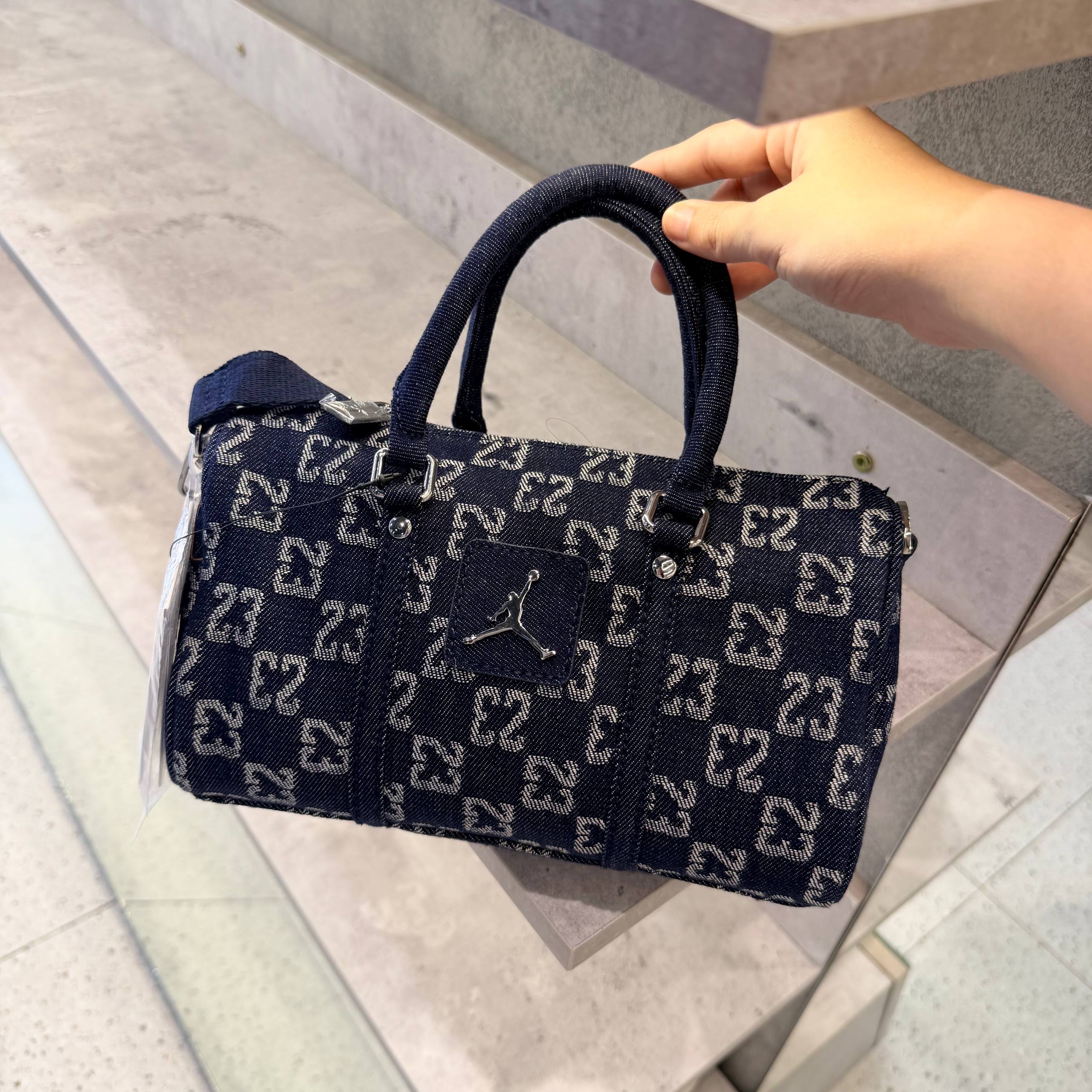 𝐉𝐨𝐫𝐝𝐚𝐧 𝐌𝐢𝐧𝐢 𝐁𝐚𝐠 𝐌𝐨𝐧𝐨𝐠𝐫𝐚𝐦