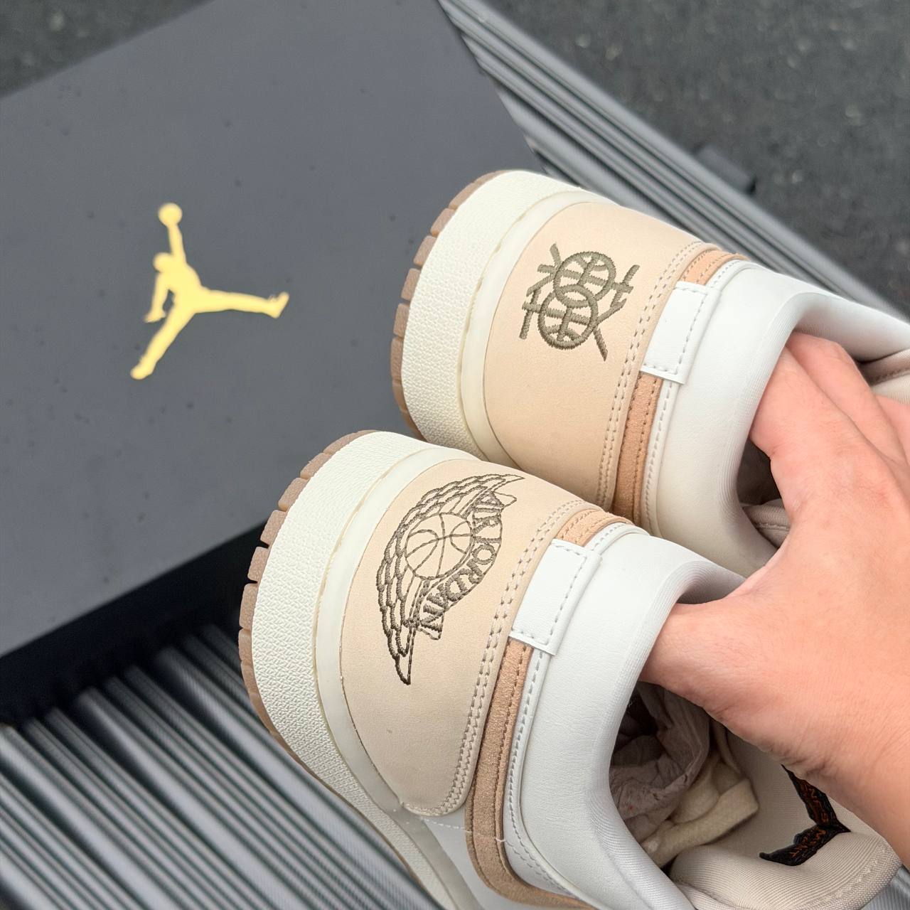 Giày NIKE Air Jordan 1 Low ‘Dongdan’ IB8855-121