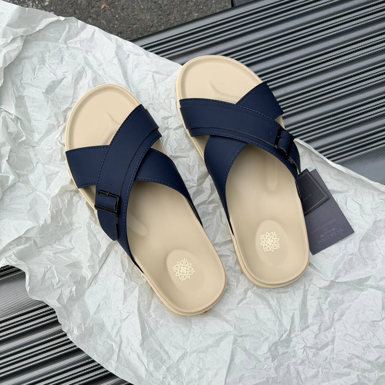 Dép Francis Mantini Darrel Premier Cross Strap Leather Navy Cream [24100NV]