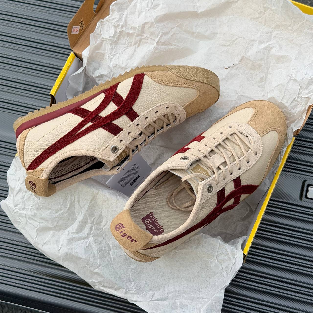 Giày Onitsuka Tiger MEXICO 66 SD ''BEIGE/BEET'' [1183C015 202]
