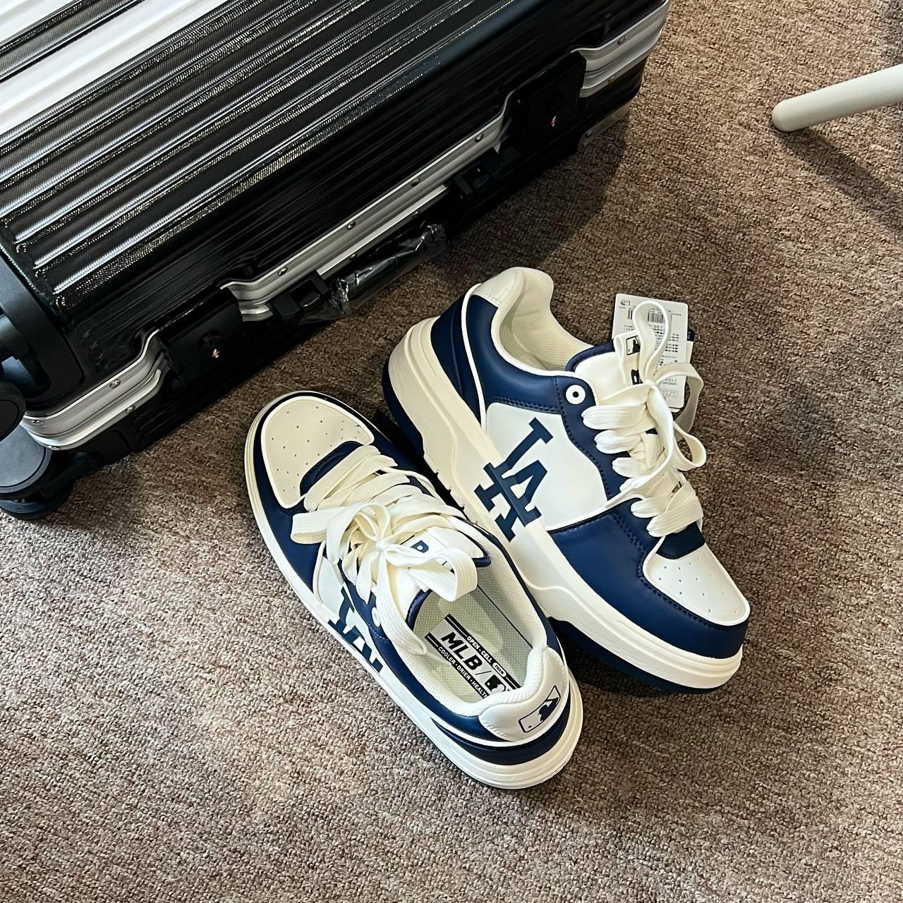Giày MLB Chunky Liner Basic LA WHITE/NAVY' [3ASXCLB3N 07NYD]