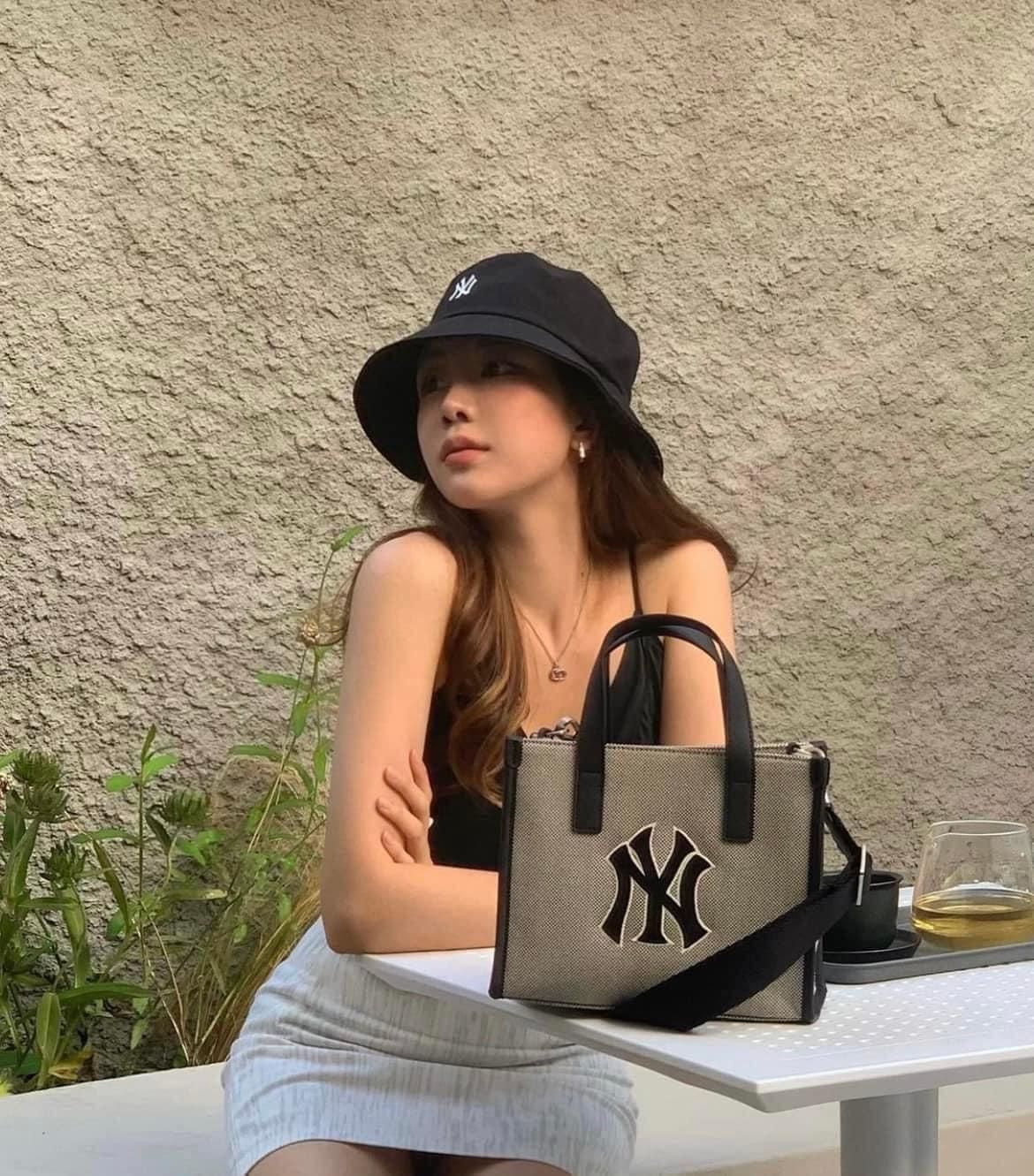 Mua Túi Tote MLB Monogram Gradation Tote Bag New York 3AORL0523 50BLS  Yankees Màu Trắng Xanh  MLB  Mua tại Vua Hàng Hiệu h044282