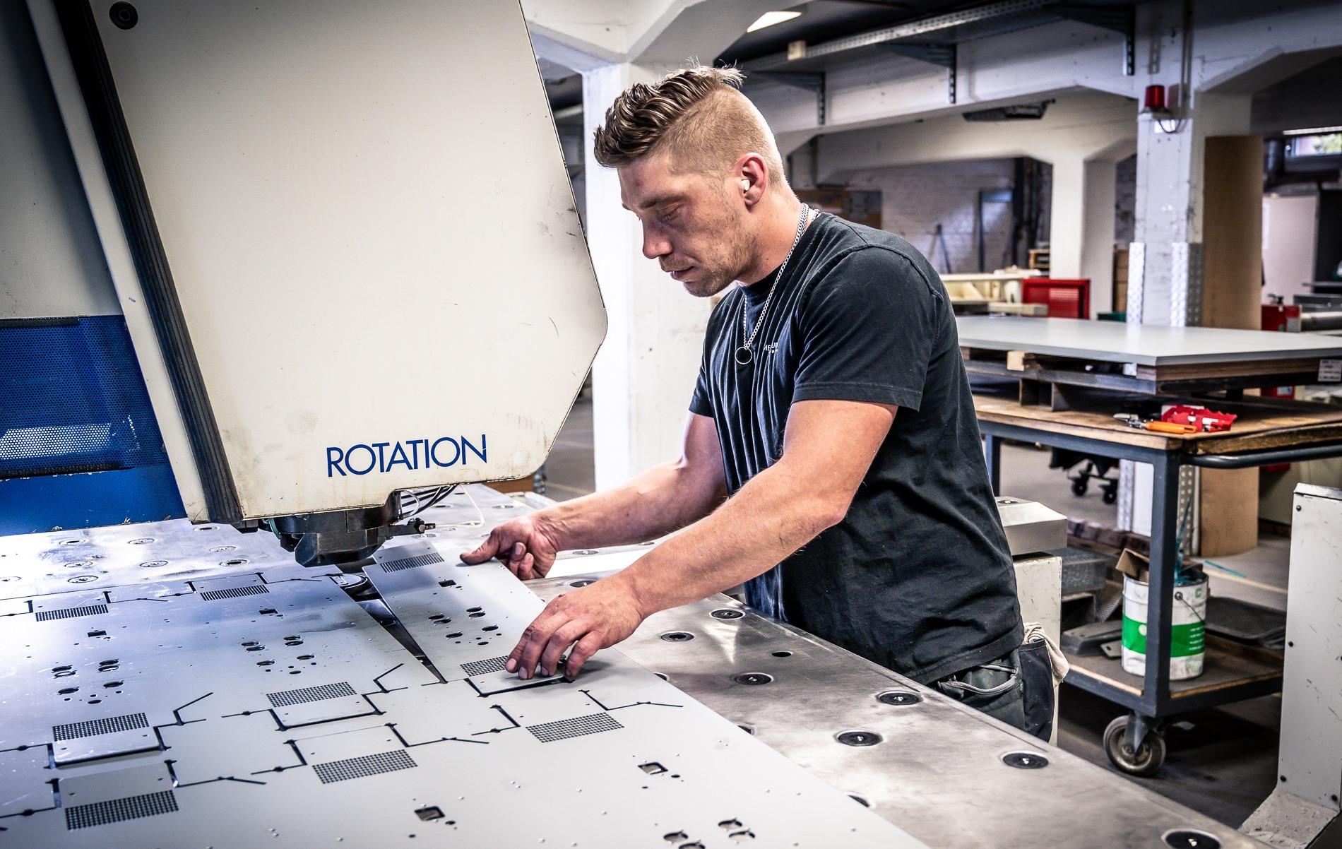 PHẦN 4: XƯỞNG KIM LOẠI VÀ ĐỒ ĐIỆN TỬ HK AUDIO