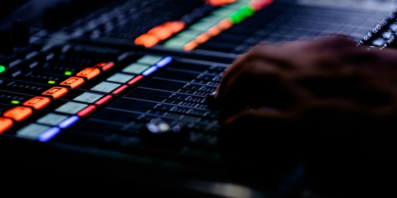 So sánh mixer analog và digital: Lựa chọn nào cho dàn âm thanh chuyên nghiệp?