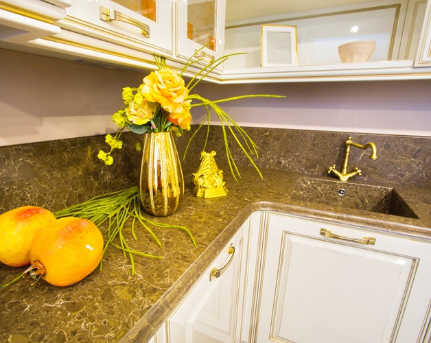 Vicostone Dark Emparador BQ8560