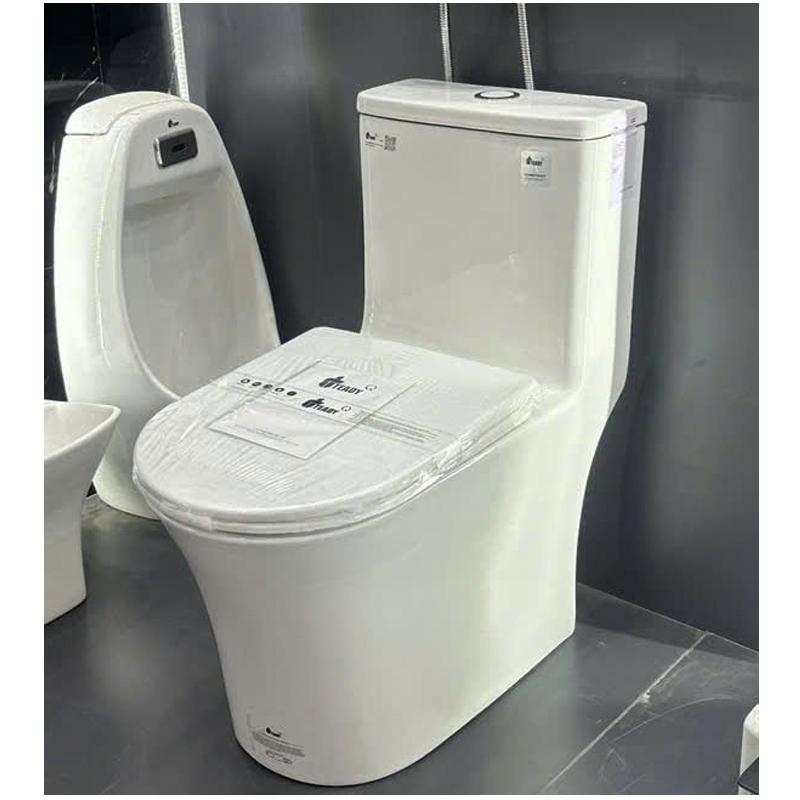 Bồn cầu Teady LK135 liền khối, men Platinum chống bám, thiết kế sang trọng