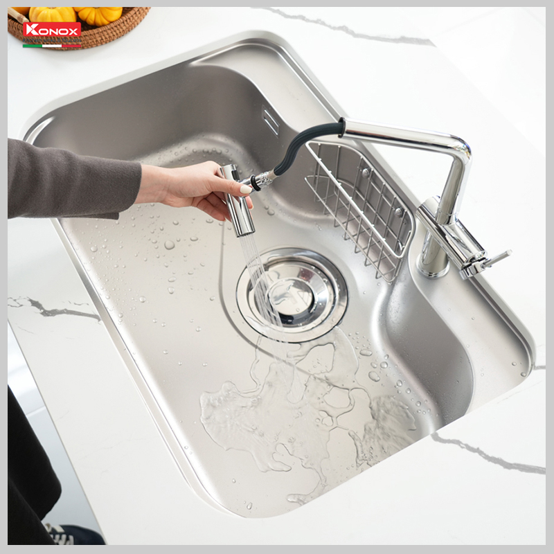 Công nghệ ép khuôn nguyên khối – không mối hàn, chắc chắn, sang trọng KONOX TARI 7851SR