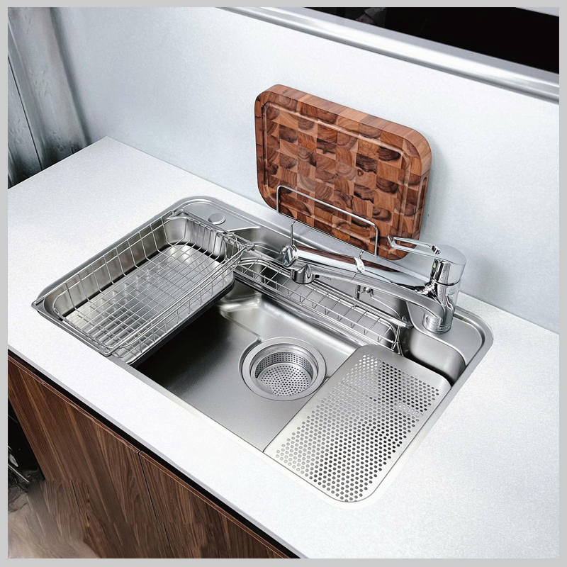 Lòng chậu sâu 22cm, bo góc R10 dễ vệ sinh của Sensuto XLG8350TS Ultra