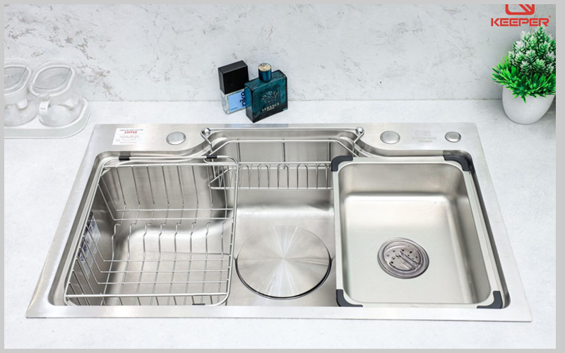 Thiết kế gờ hạ bậc thông minh trên chậu rửa bát CR7546