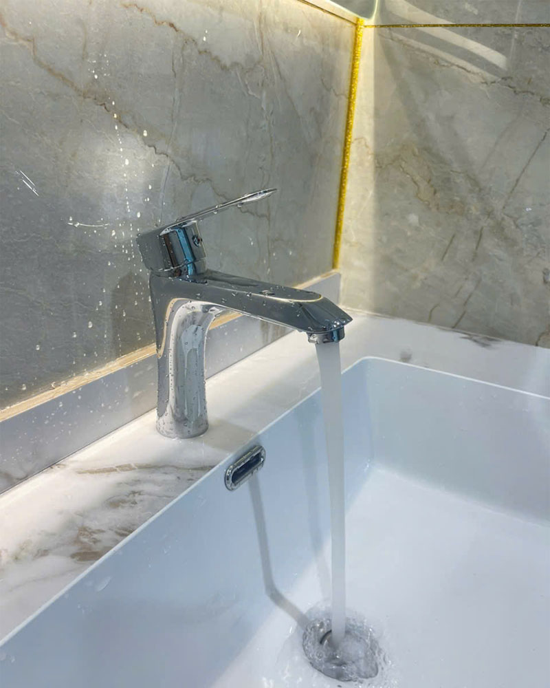 Vòi chậu Lavabo nóng lạnh mạ Crom 3 lớp bền bỉ chống oxy hóa