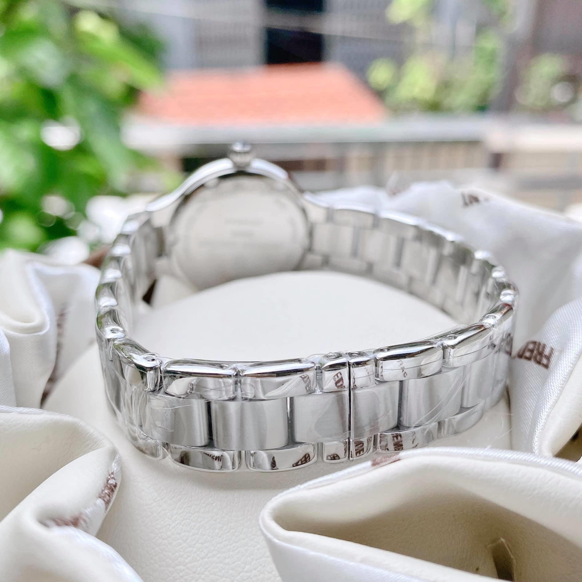 ĐỒNG HỒ NỮ FREDERIQUE CONSTANT FC-200WHD1ER36B DELIGHT