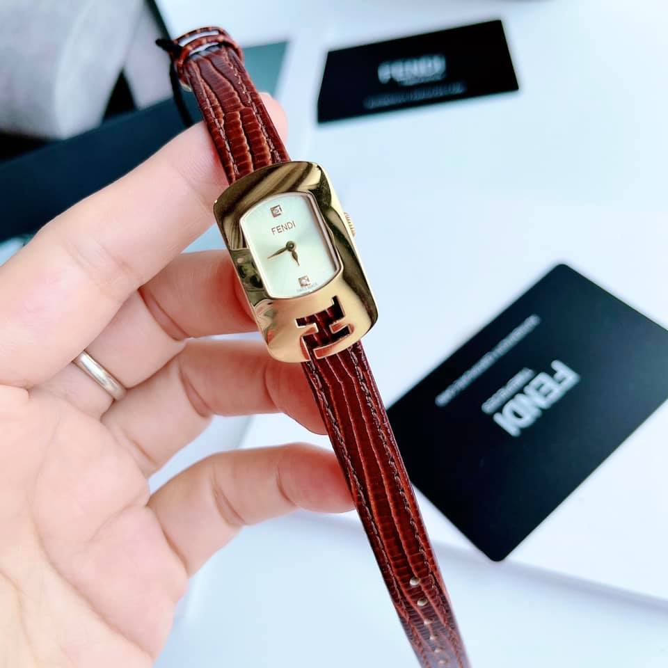 ĐỒNG HỒ FENDI CHAMELEON F300425021D1 WATCH 31X18MM