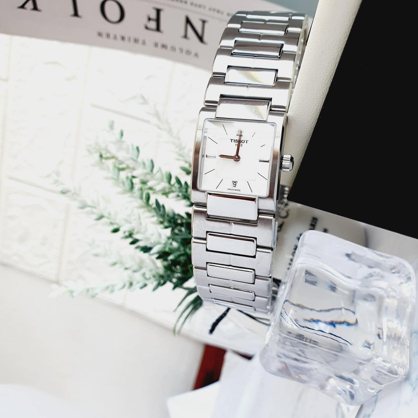 ĐỒNG HỒ NỮ TISSOT T-TREND T090.310.11.111.00 WOMEN'S WATCH 23 X 31.6MM (T0903101111100)