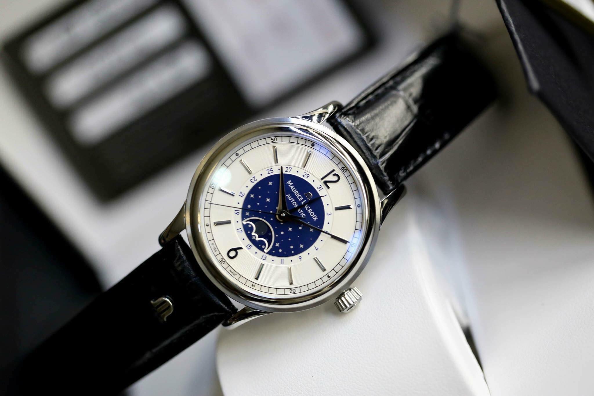 ĐỒNG HỒ MAURICE LACROIX LES CLASSIQUES MOONPHASE LC6168-SS001-122-1