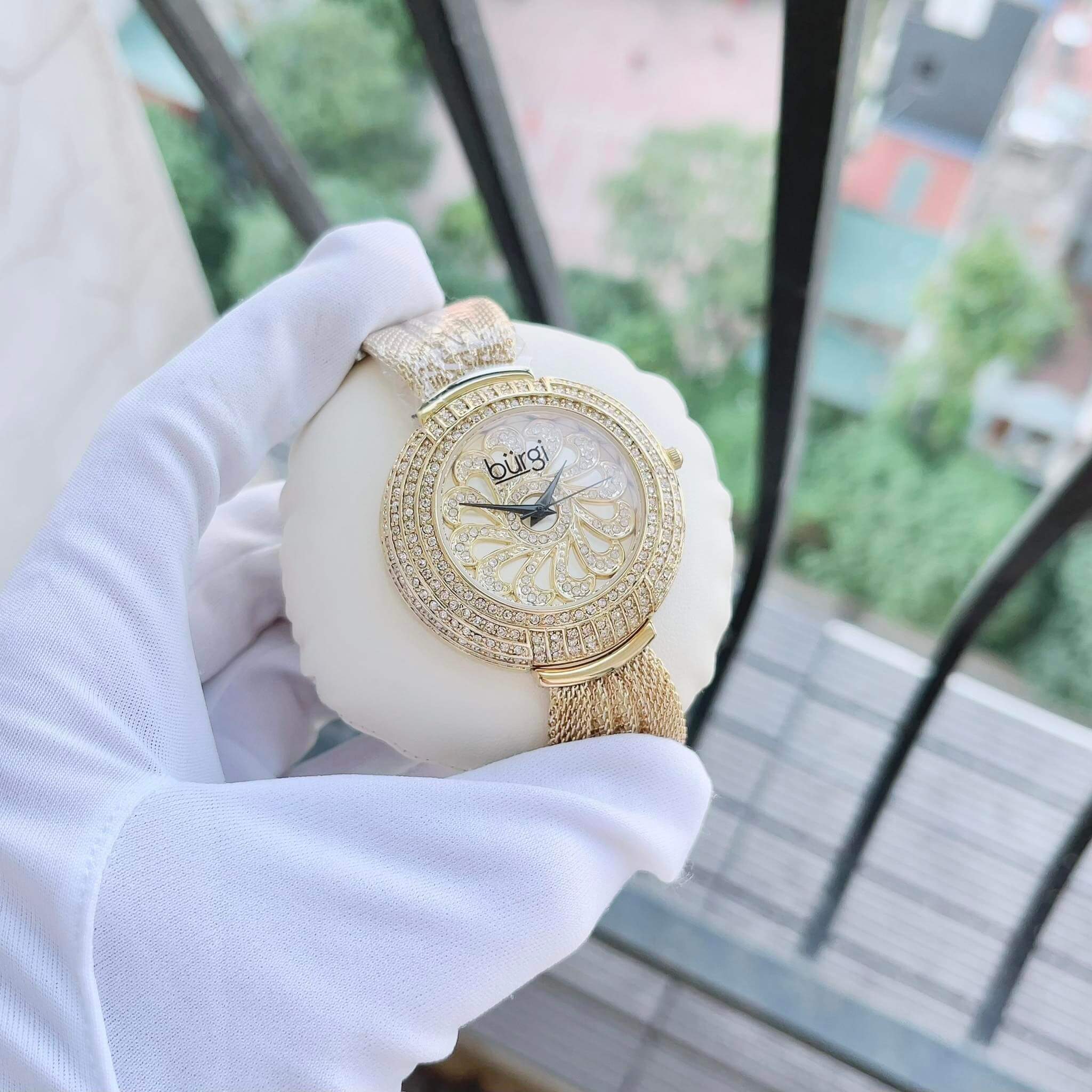 ĐỒNG HỒ NỮ BURGI CRYSTAL MESH BRACELET WATCH BUR051YG