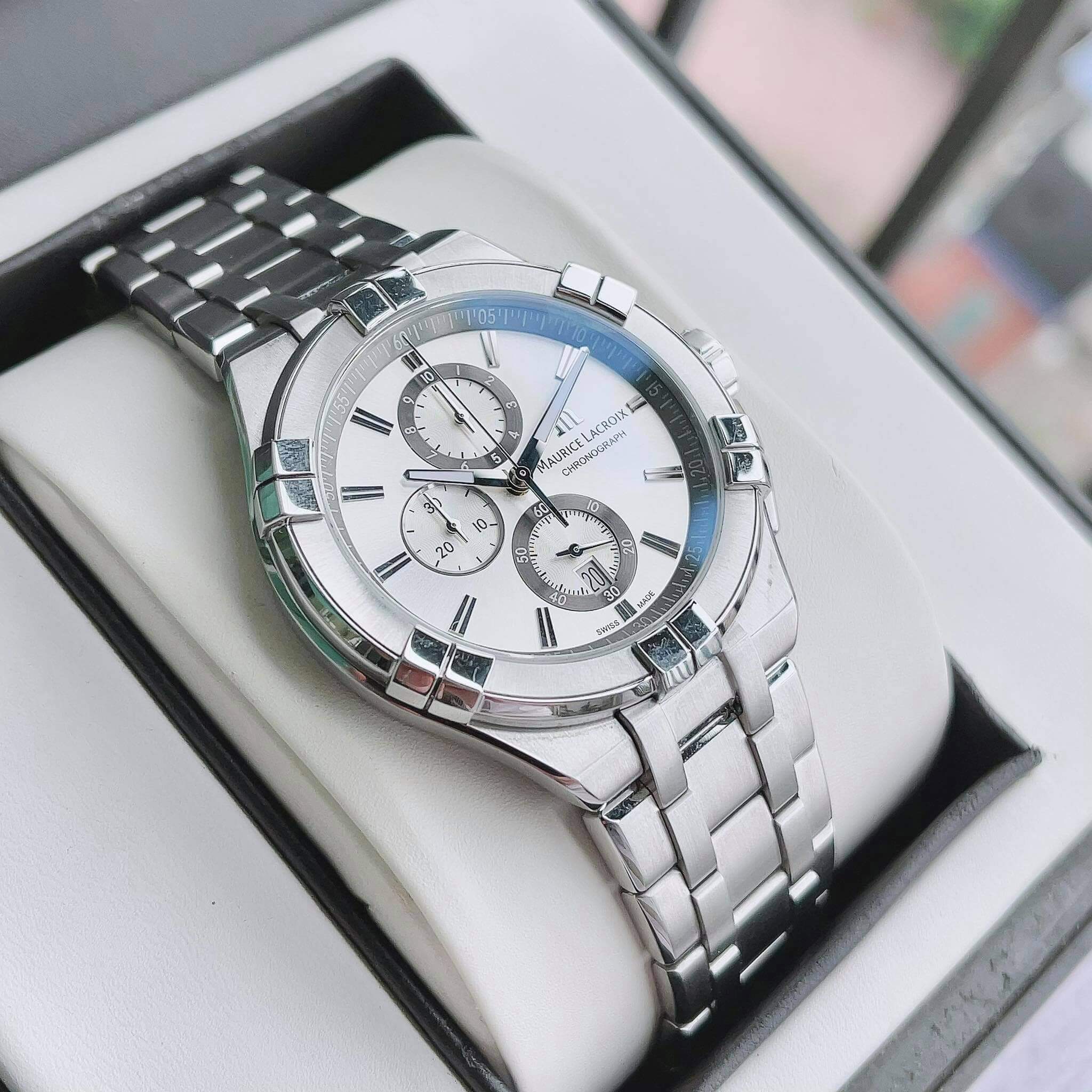 ĐỒNG HỒ NAM MAURICE LACROIX AI1018-SS002-130-1 AIKON CHRONOGRAPH