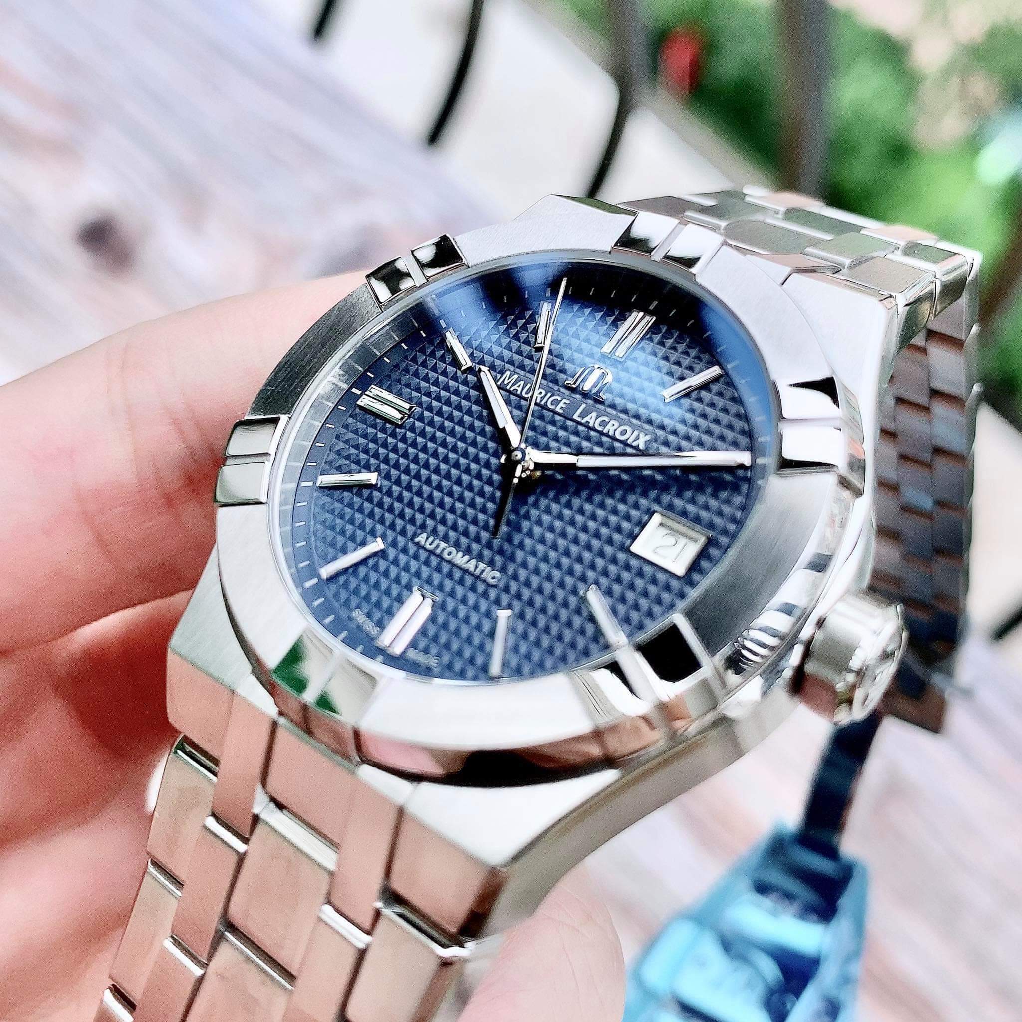 NG H MAURICE LACROIX AIKON BLUE AUTOMATIC AI6007 SS002 430 1 39MM