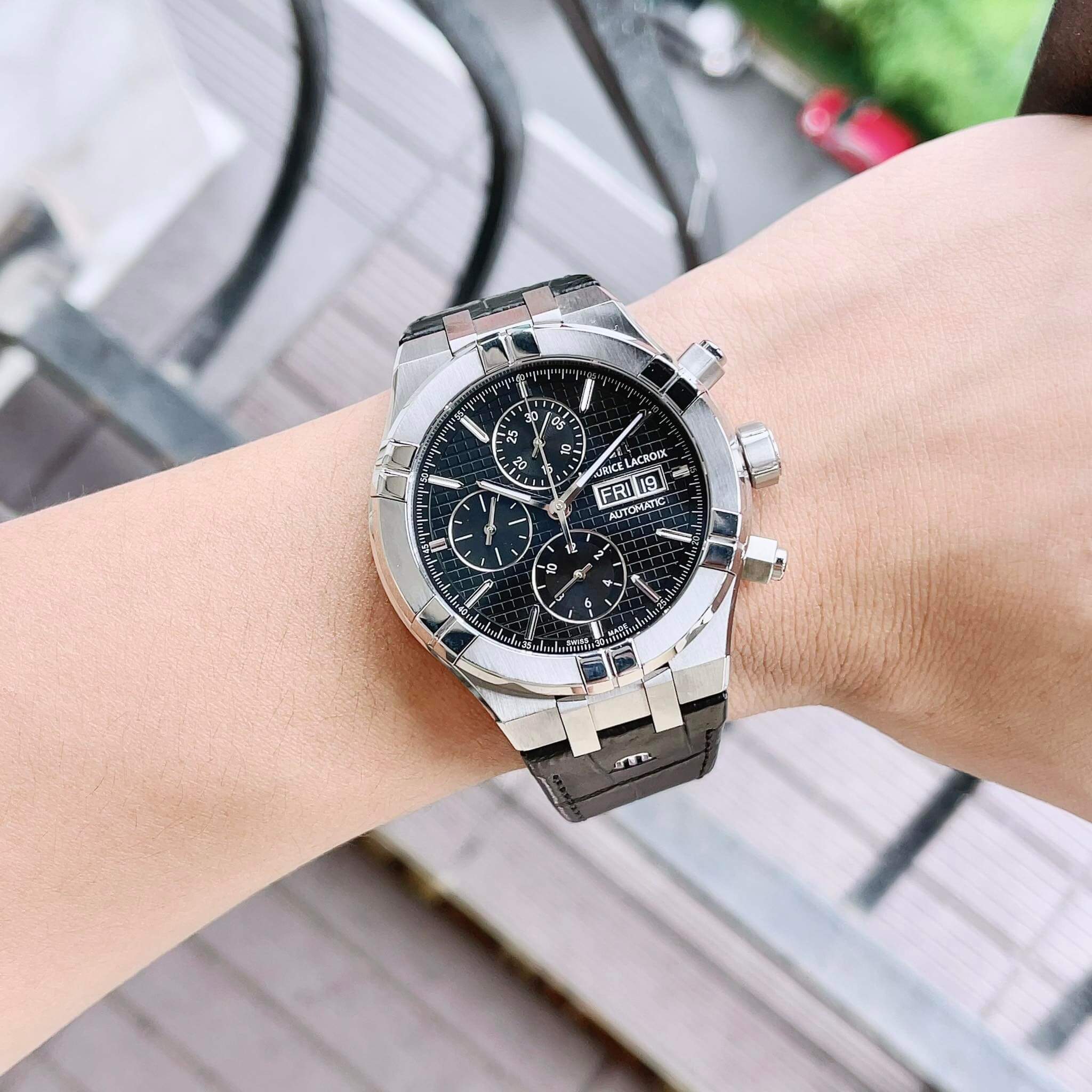 ĐỒNG HỒ NAM MAURICE LACROIX AI6038-SS001-330-1 AIKON AUTOMATIC DÂY DA