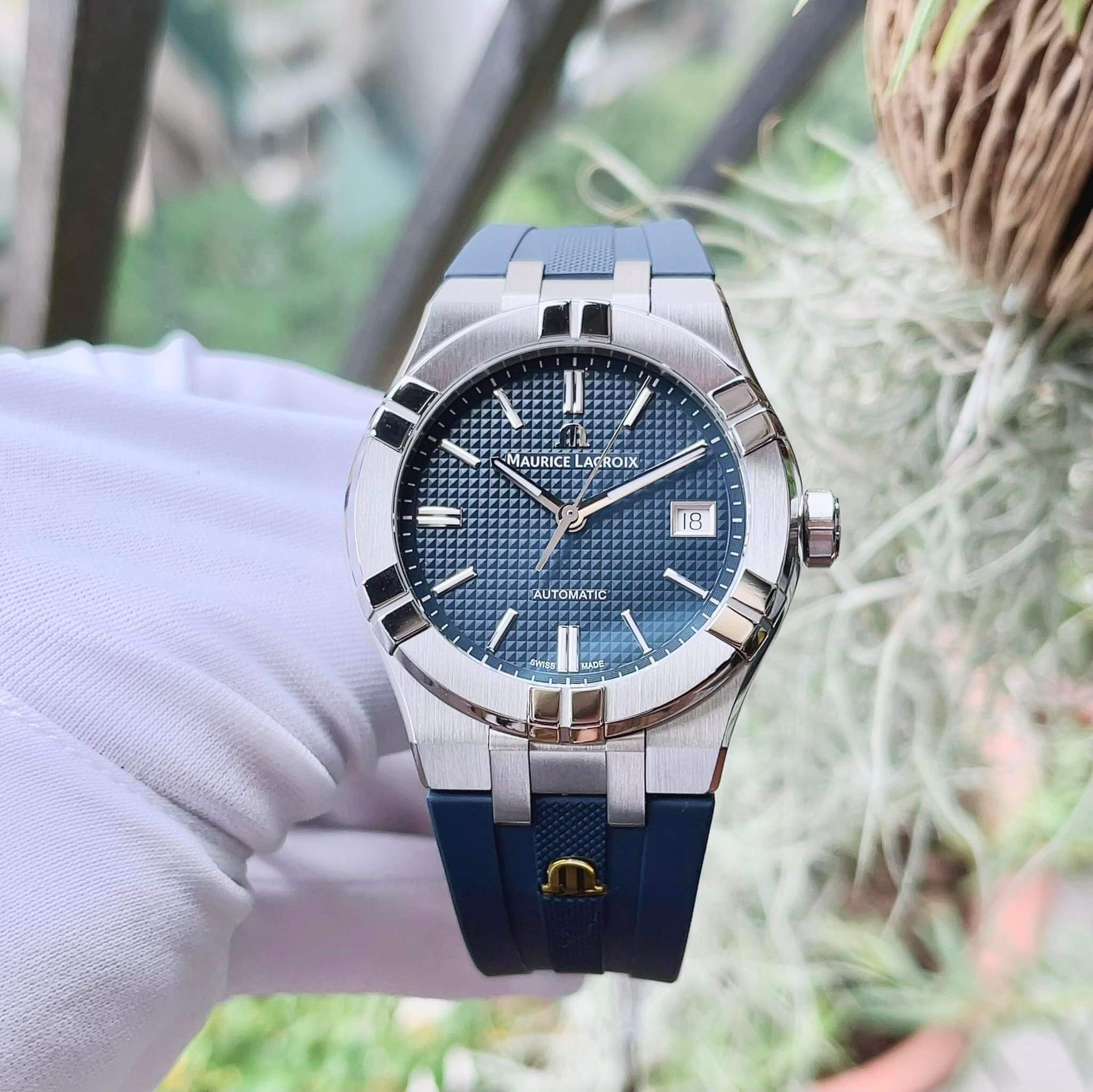 ĐỒNG HỒ MAURICE LACROIX AIKON AUTOMATIC 39MM AI6007-SS00B-430-4