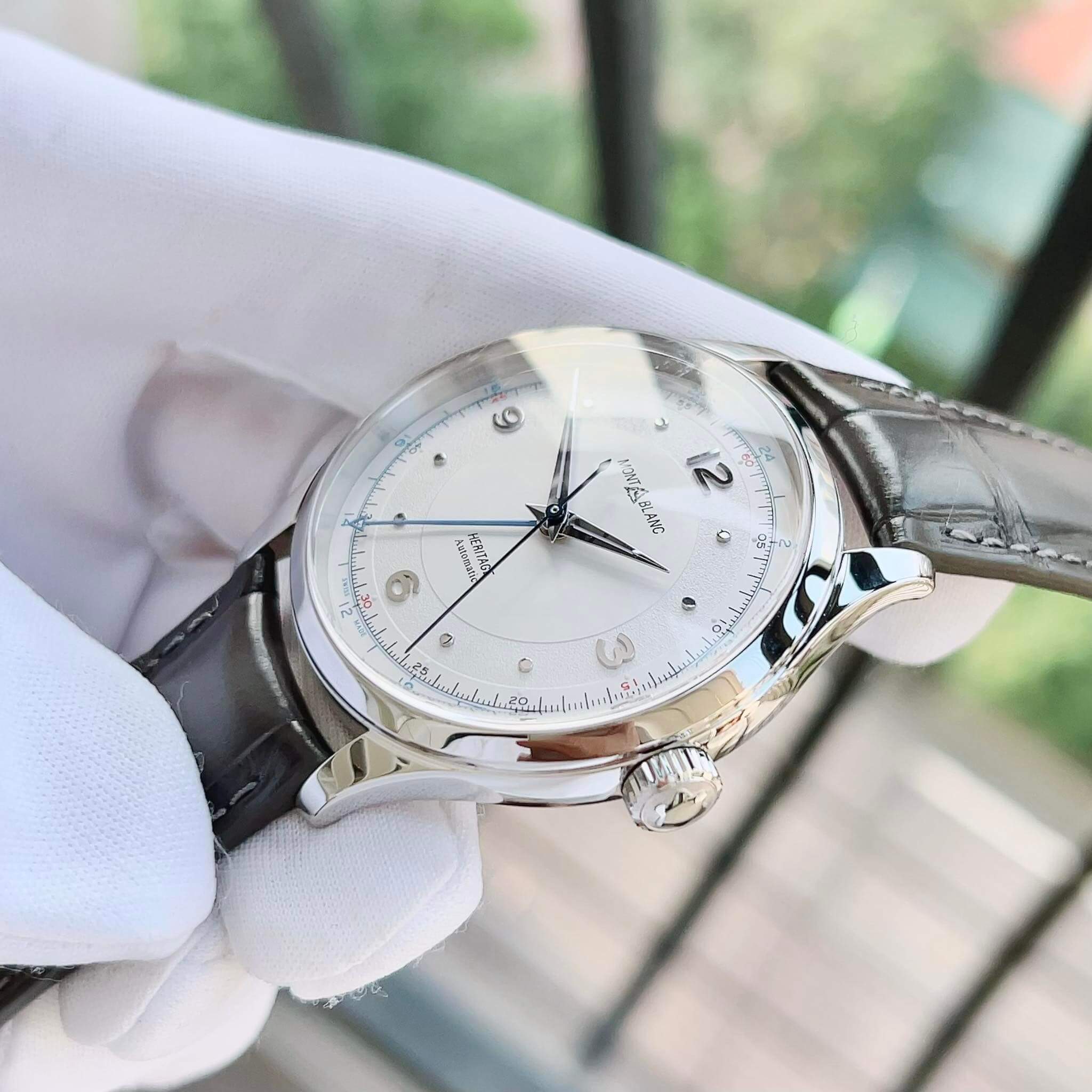 ĐỒNG HỒ MONTBLANC HERITAGE 119948 GMT 40MM