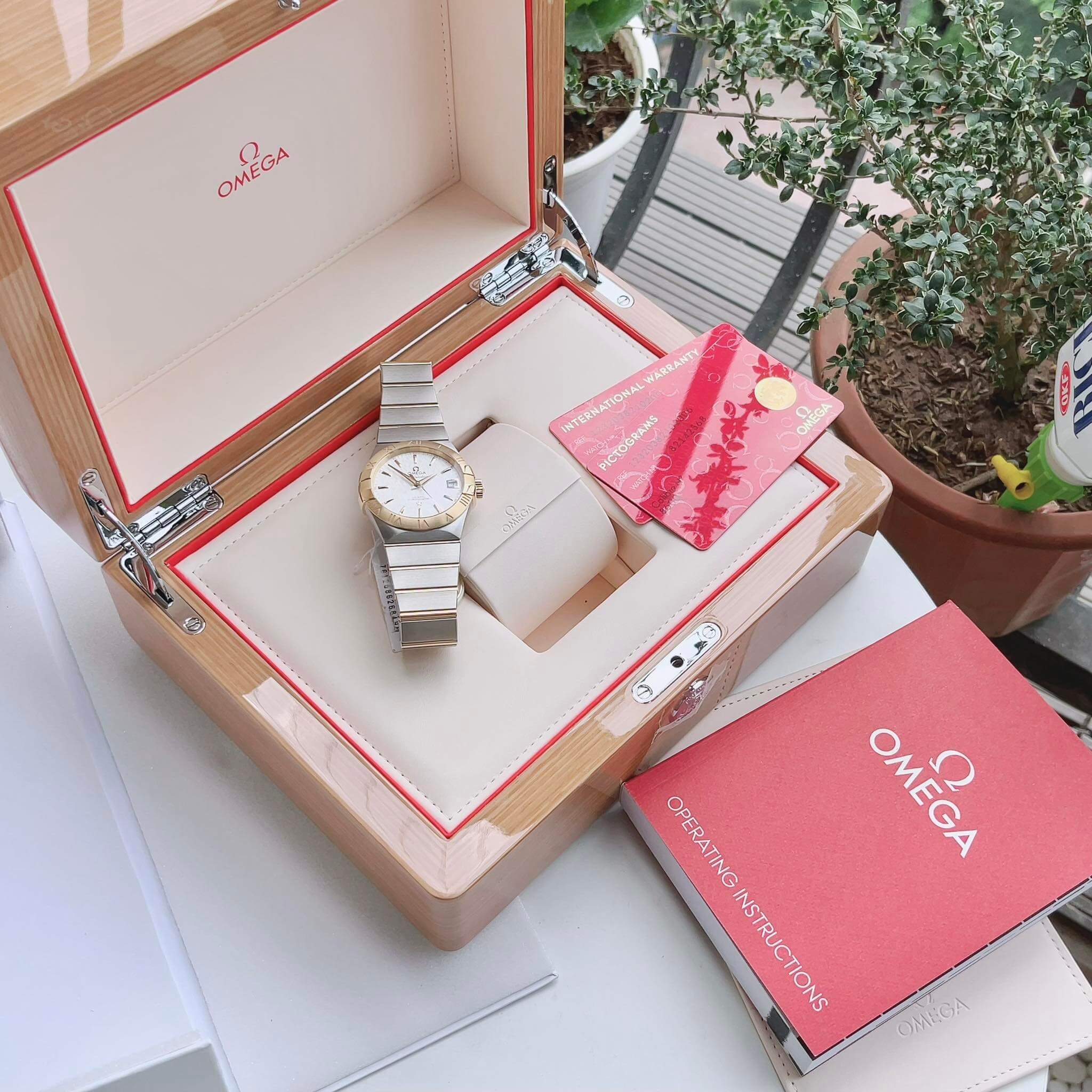 OMEGA CONSTELLATION AUTOMATIC WHITE OPALINE MENS DIAL 123.20.38.21.02.006 (12320382102006)