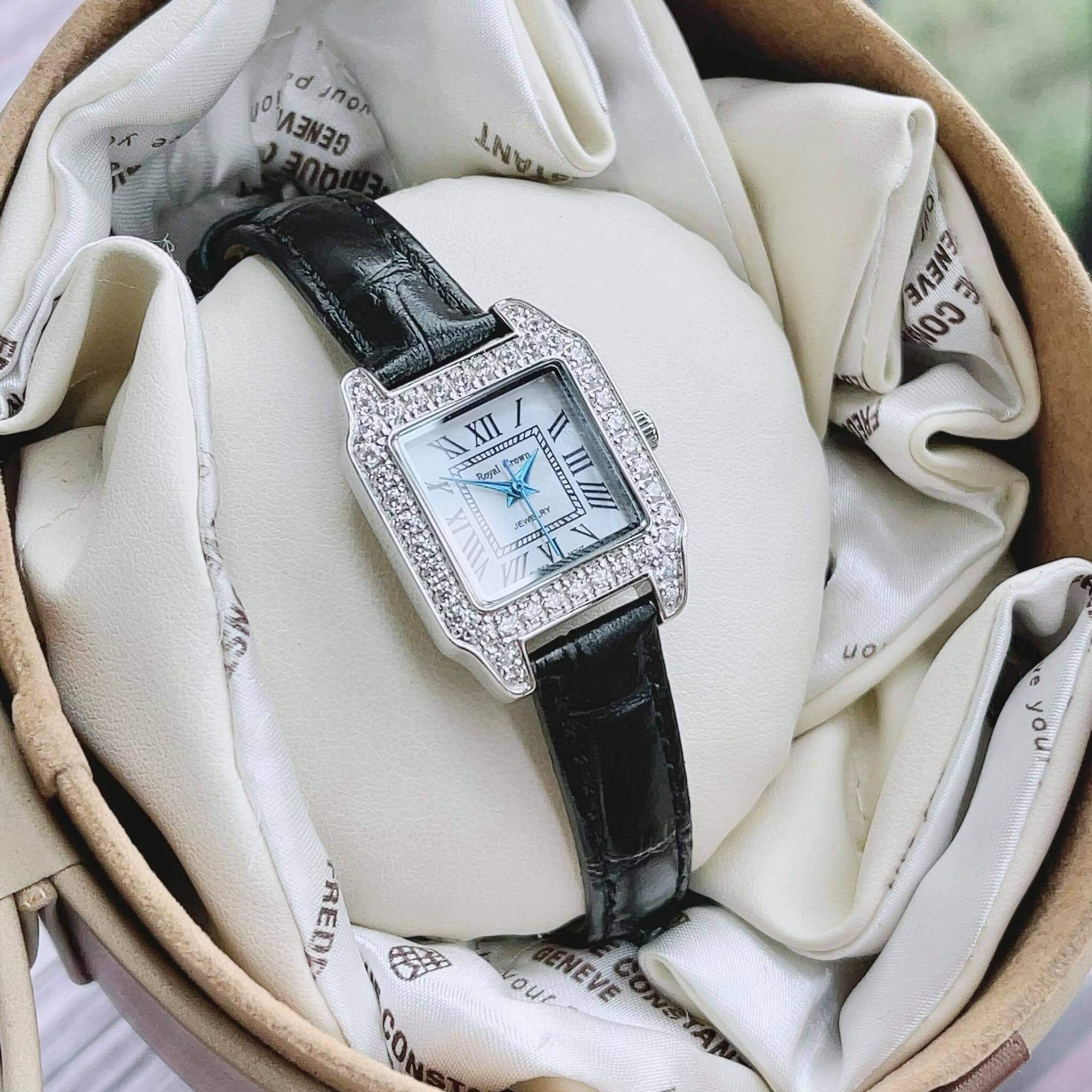 ĐỒNG HỒ NỮ ROYAL CROWN 6104M DÂY DA ĐEN