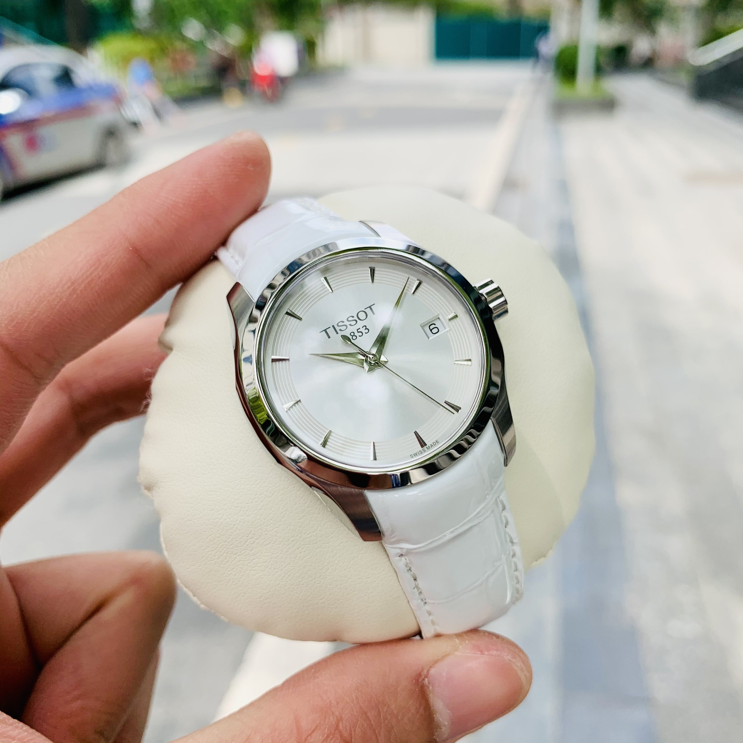 ĐỒNG HỒ NỮ TISSOT COUTURIER T035.210.16.031.00 (T0352101603100) 32MM