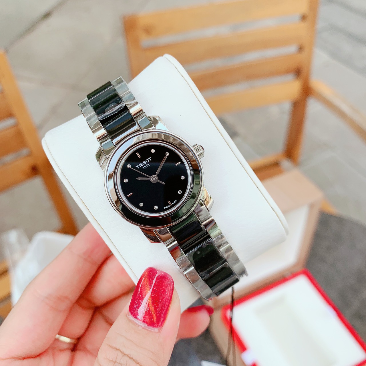 ĐỒNG HỒ NỮ TISSOT T064.210.22.056.00 T-TREND BLACK CERAMIC DIAMOND (T0642102205600)