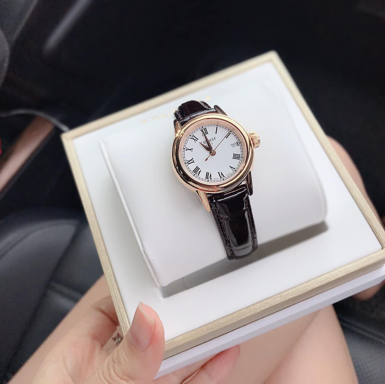 ĐỒNG HỒ NỮ TISSOT T085.210.36.013.00 (T0852103601300)