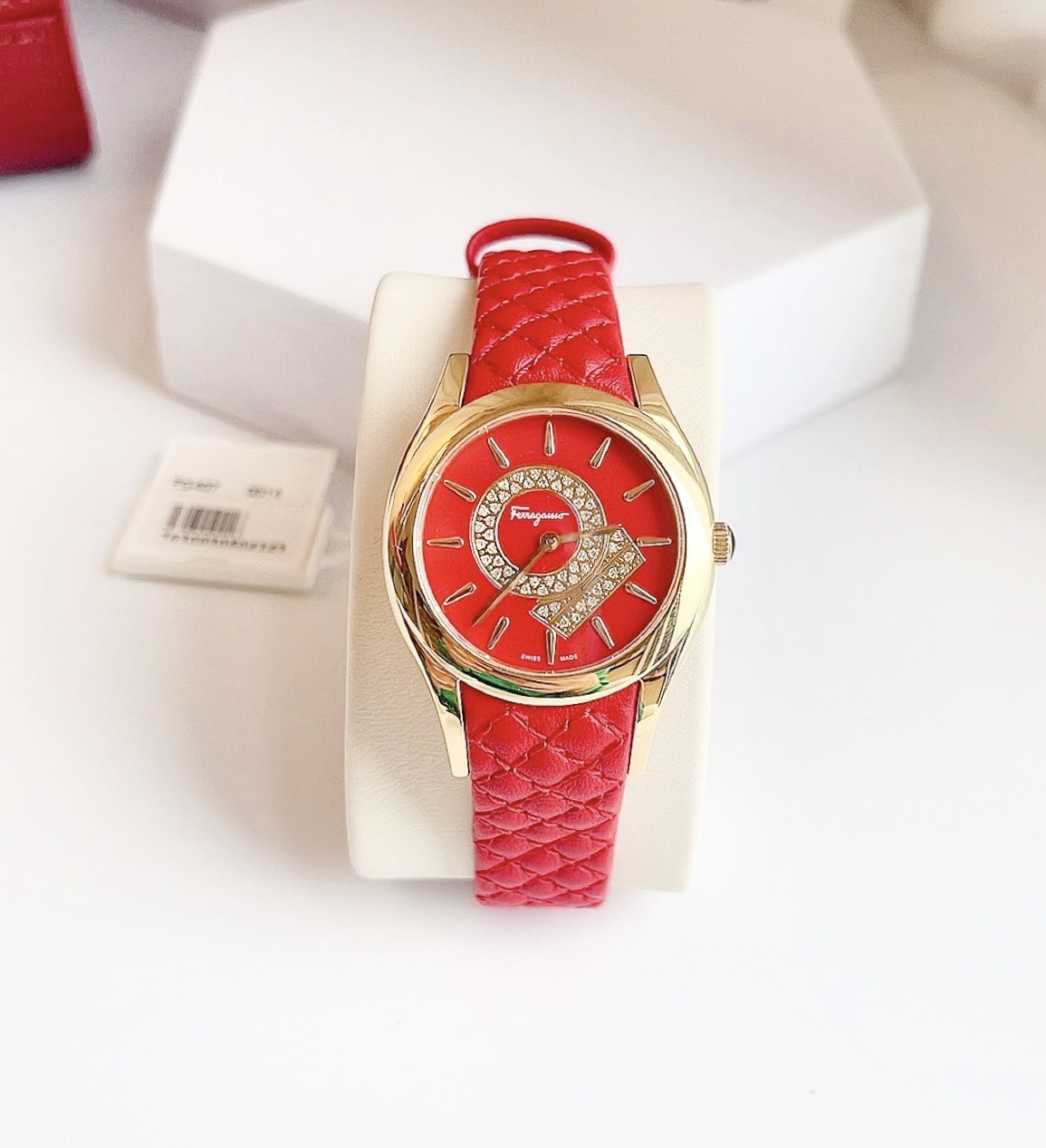 ĐỒNG HỒ NỮ SALVATORE FERRAGAMO FG4070014 LIRICA DIAMOND RED DIAL