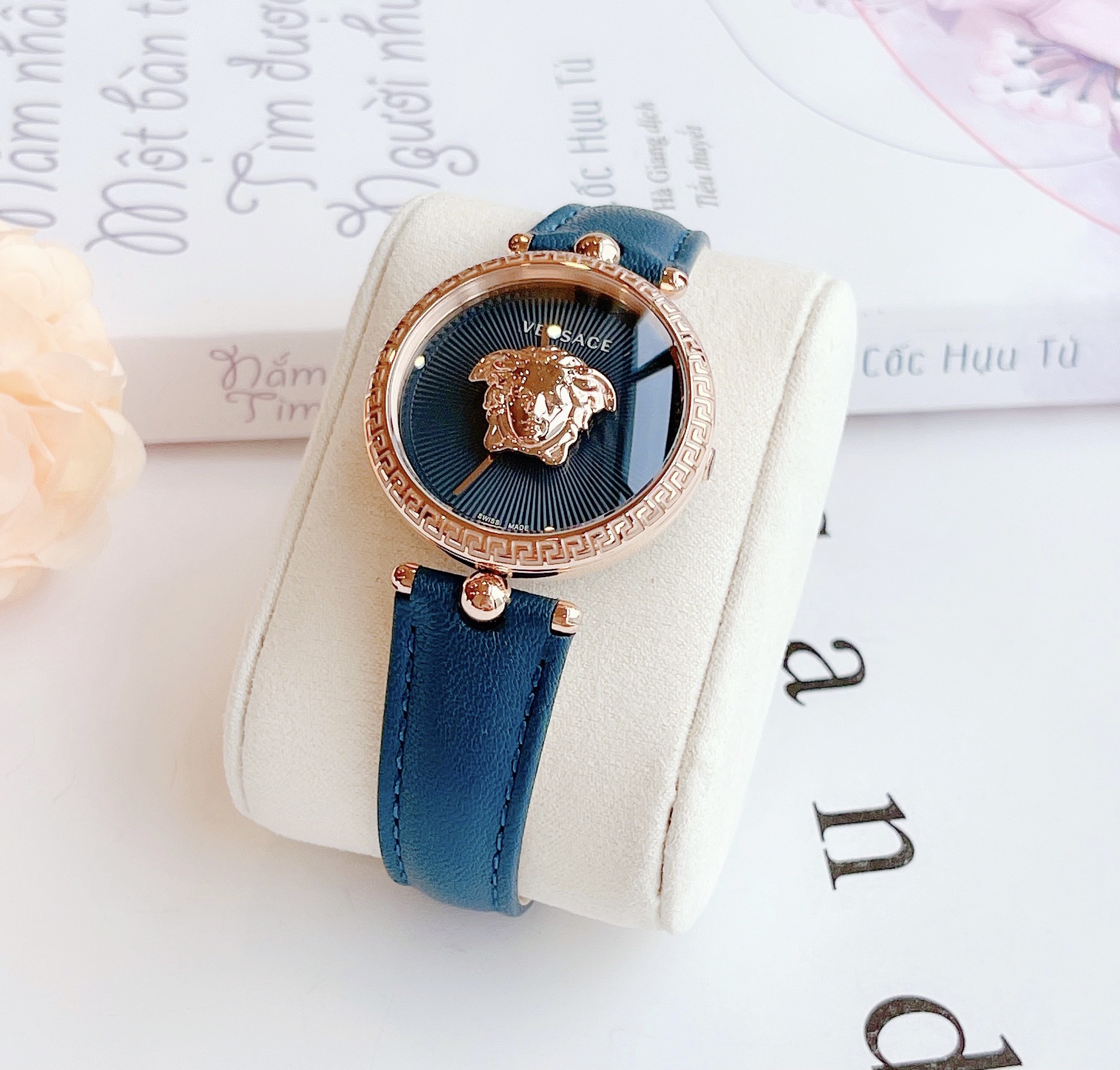 ĐỒNG HỒ NỮ VERSACE PALAZZO EMPIRE TEAL LEATHER WATCH 34MM VECQ00318