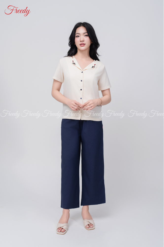 Bộ ngắn tay nữ thêu cách điệu - WBN243910