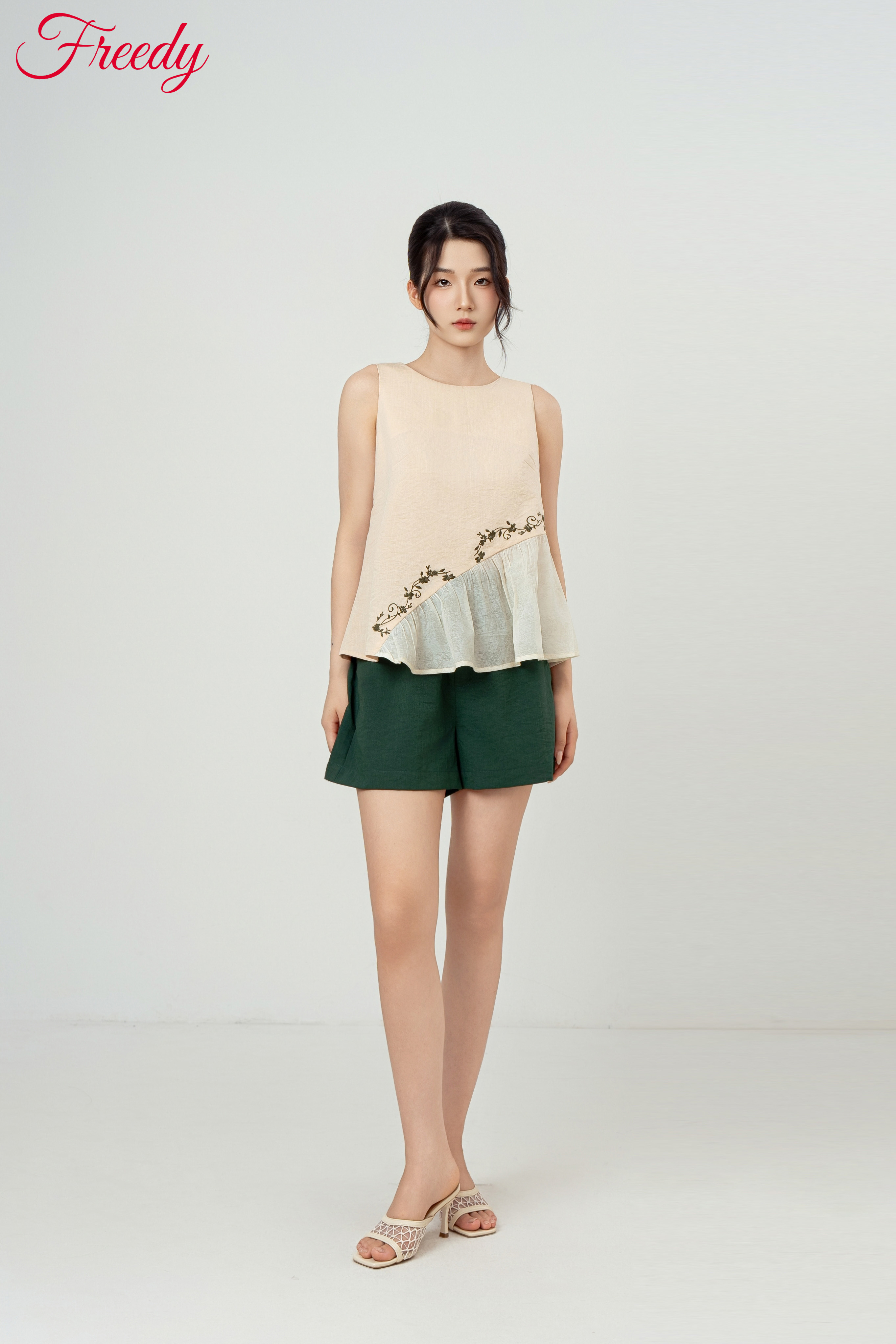 Bộ sát nách nữ thêu mix ren hoa - WBS2602