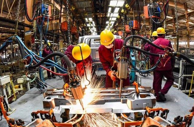 Lo ngại ảnh hưởng từ các cơn gió nghịch, IMF dự báo GDP 2023 của Việt Nam chỉ tăng 4,7%