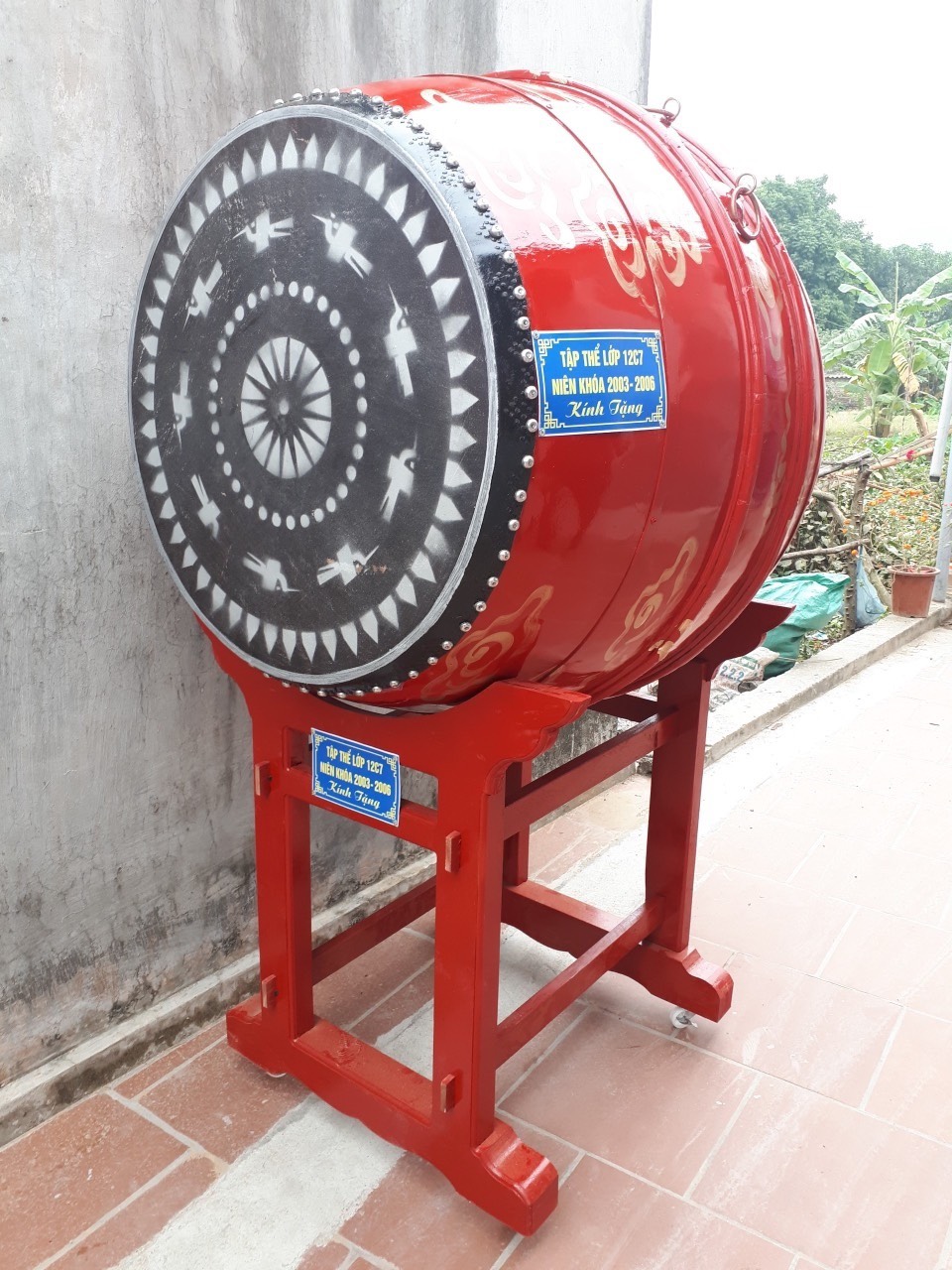 Trống trường cỡ lớn